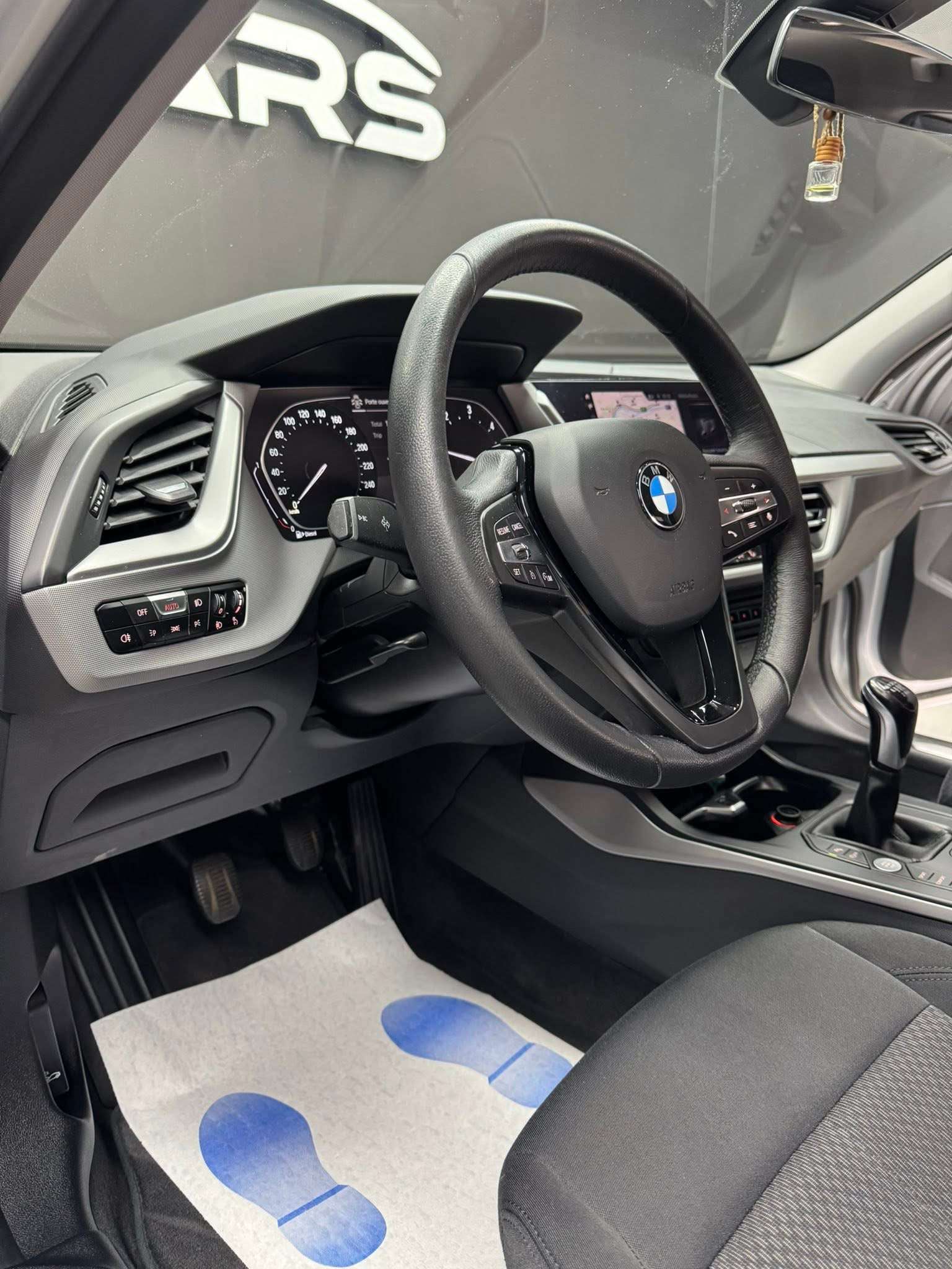 BMW 118 118 d **12 mois de garantie**