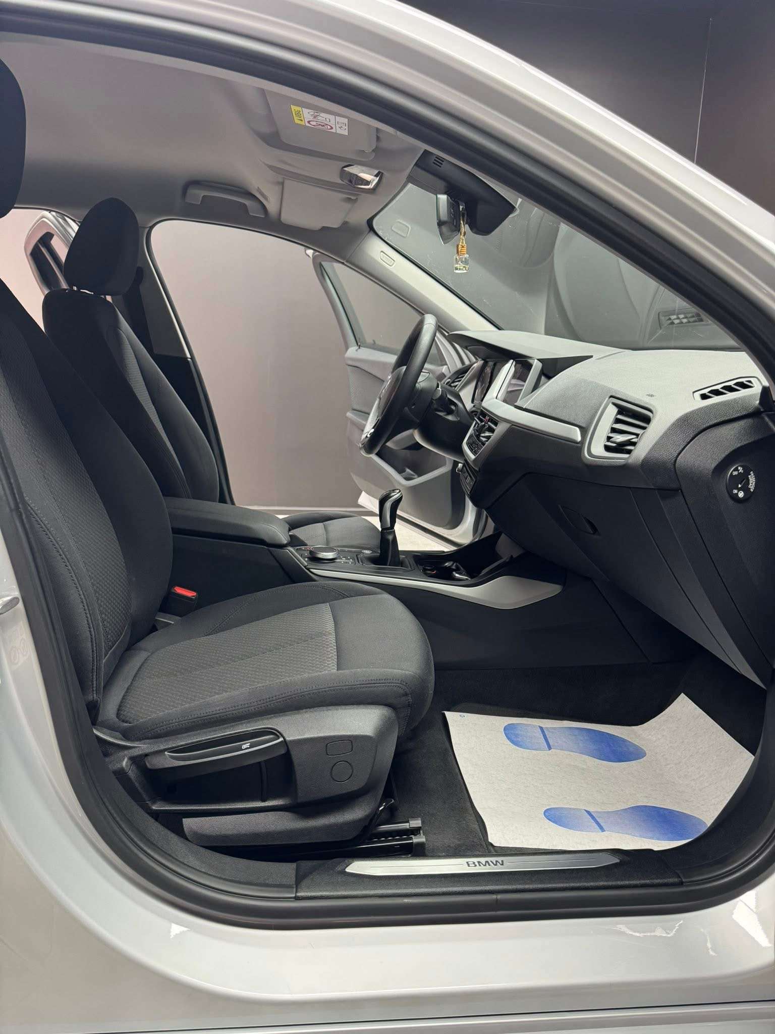 BMW 118 118 d **12 mois de garantie**