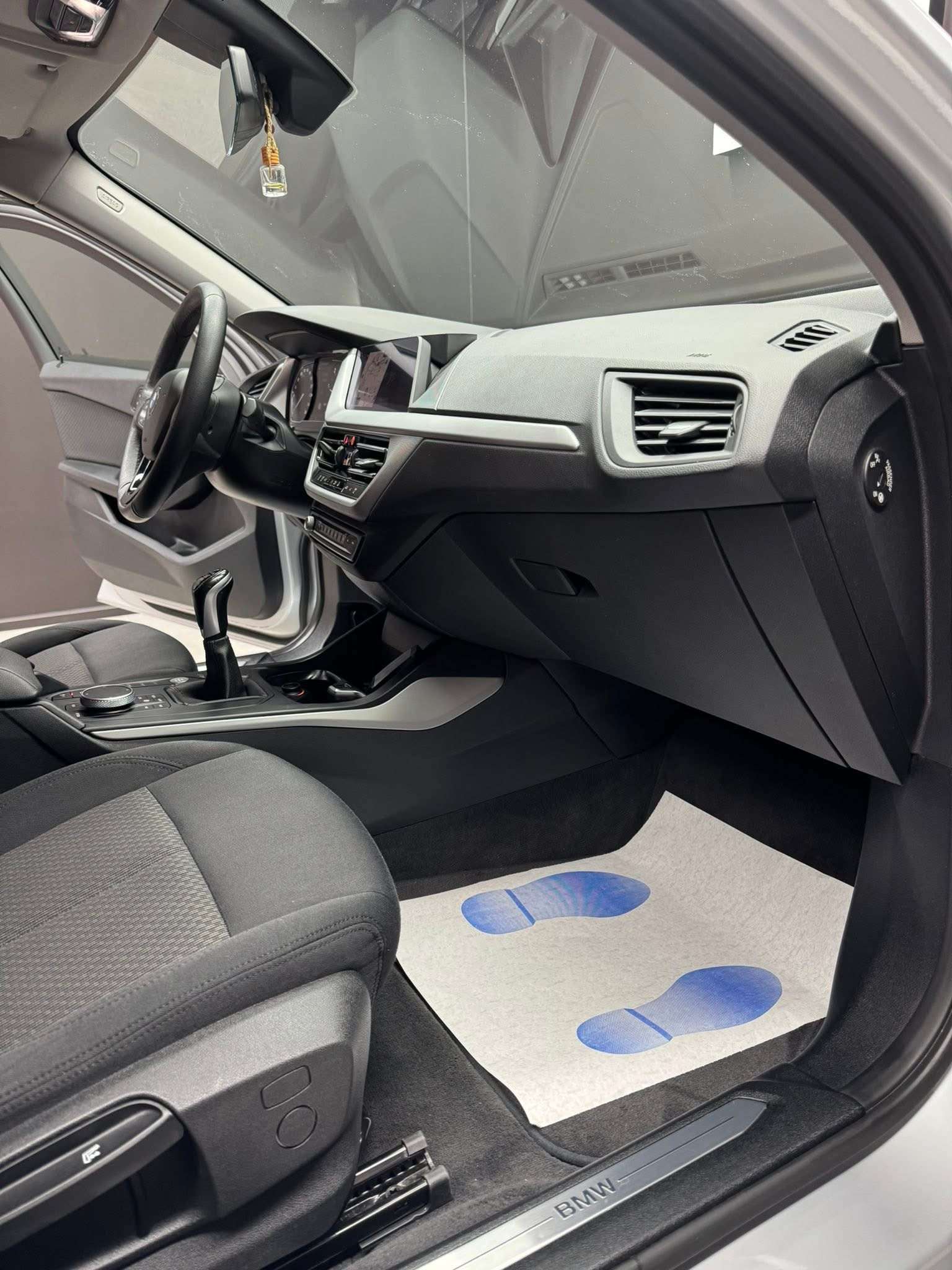 BMW 118 118 d **12 mois de garantie**