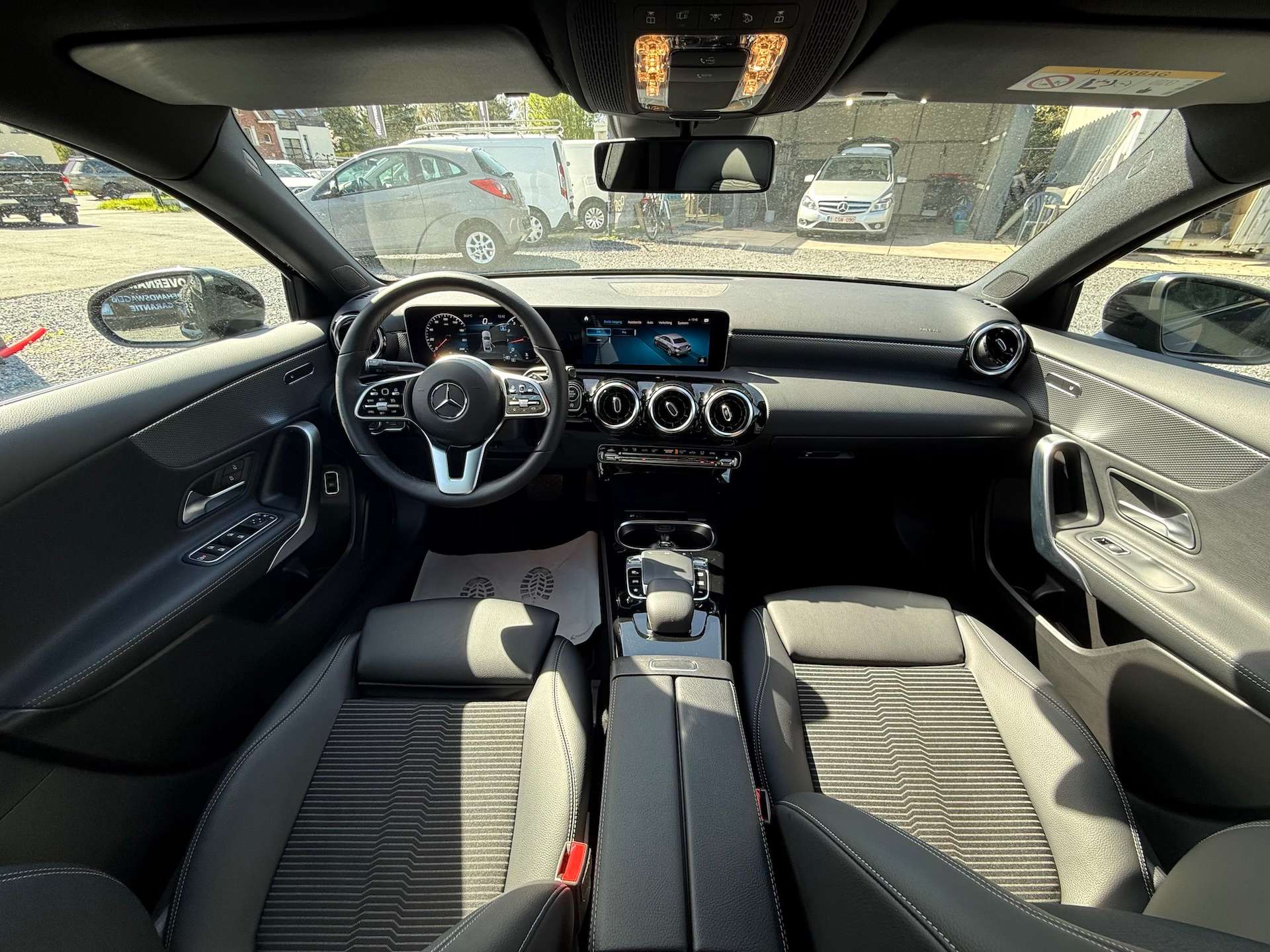 Mercedes-Benz A 200 A 200 Launch edition (EU6.2), Xenon, Airco, Leder + 12m Garantie