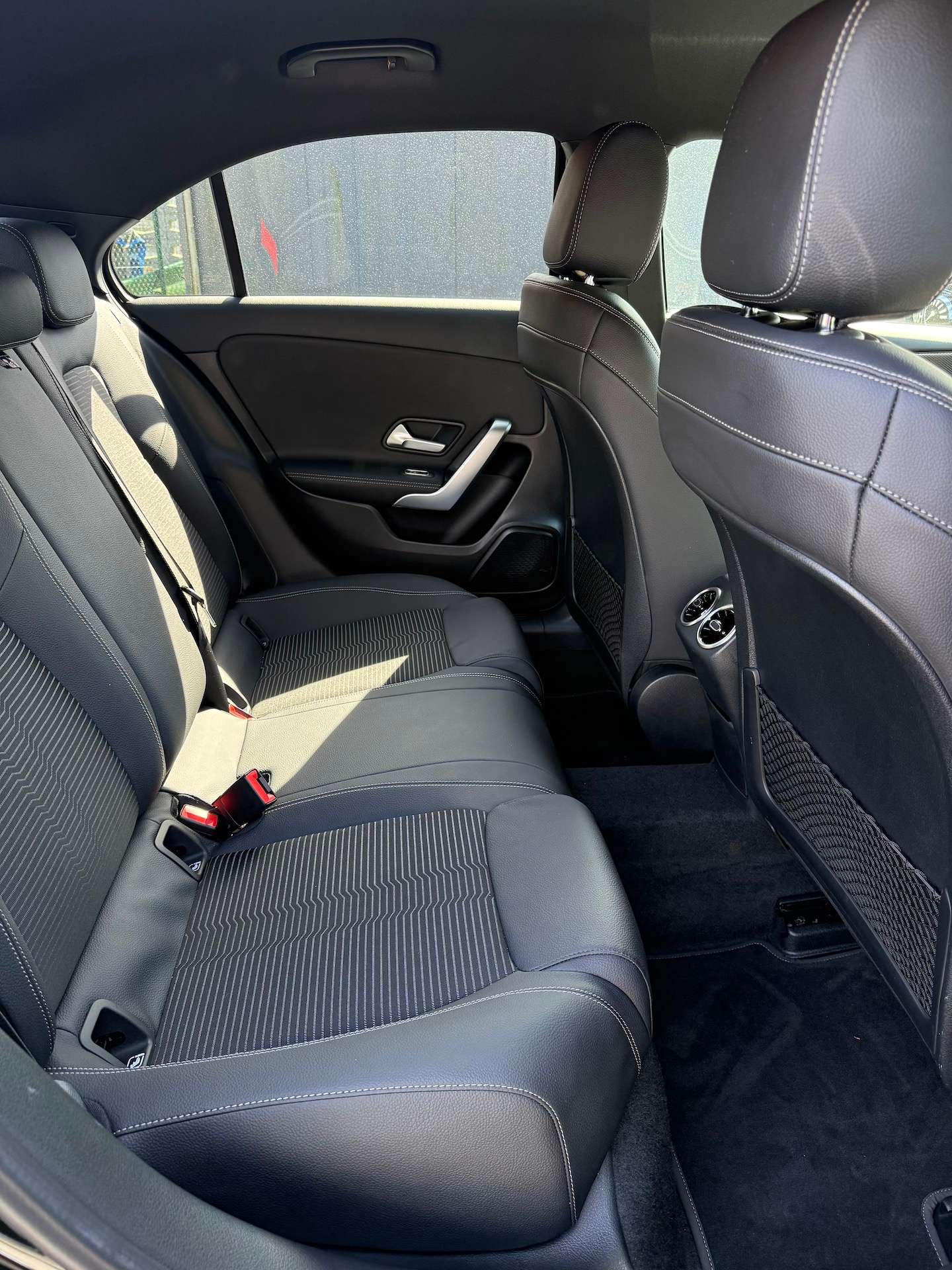 Mercedes-Benz A 200 A 200 Launch edition (EU6.2), Xenon, Airco, Leder + 12m Garantie