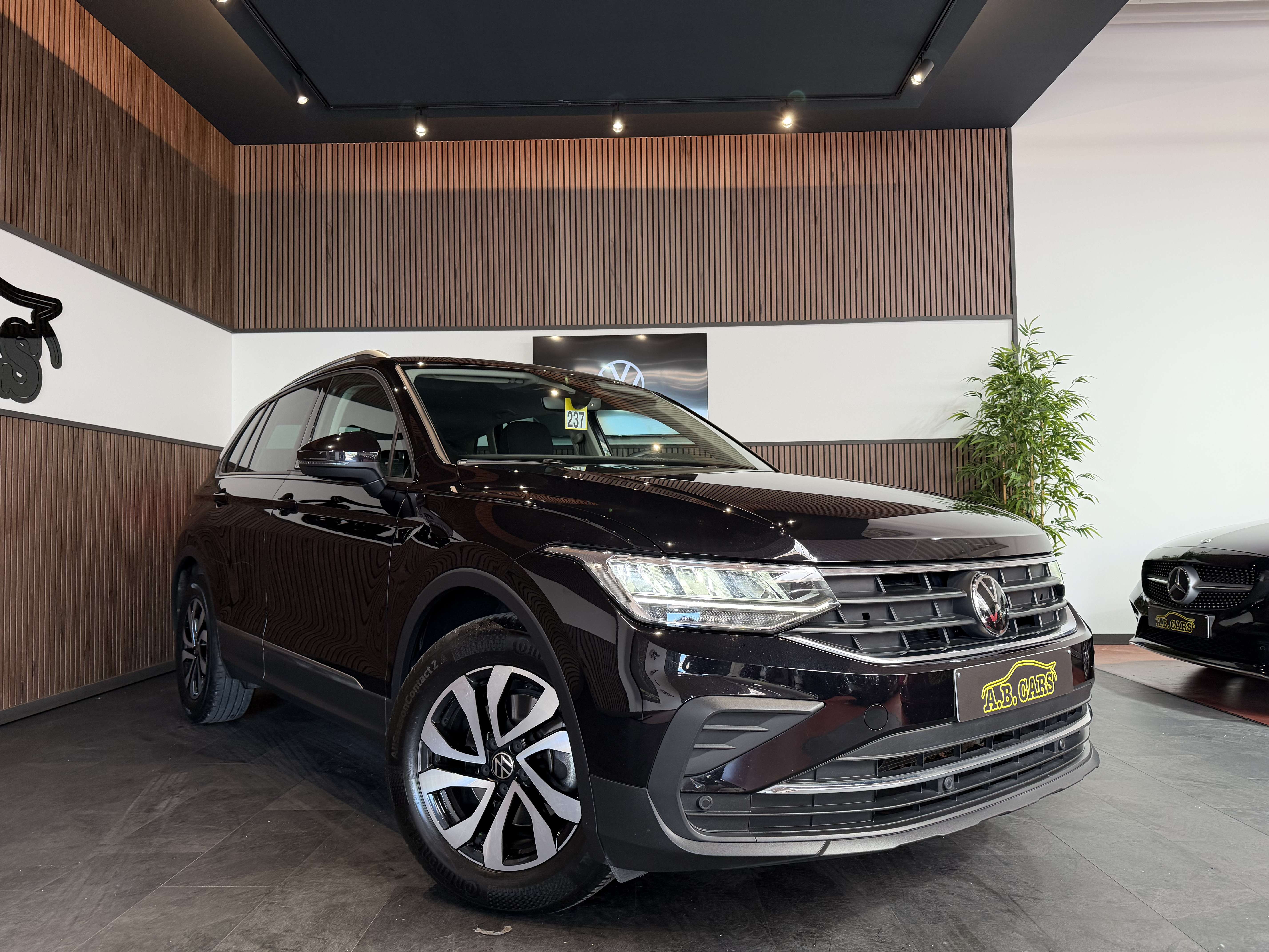 Volkswagen Tiguan 1.5 TSI Active - GARANTIE 12M - 1ERPRO