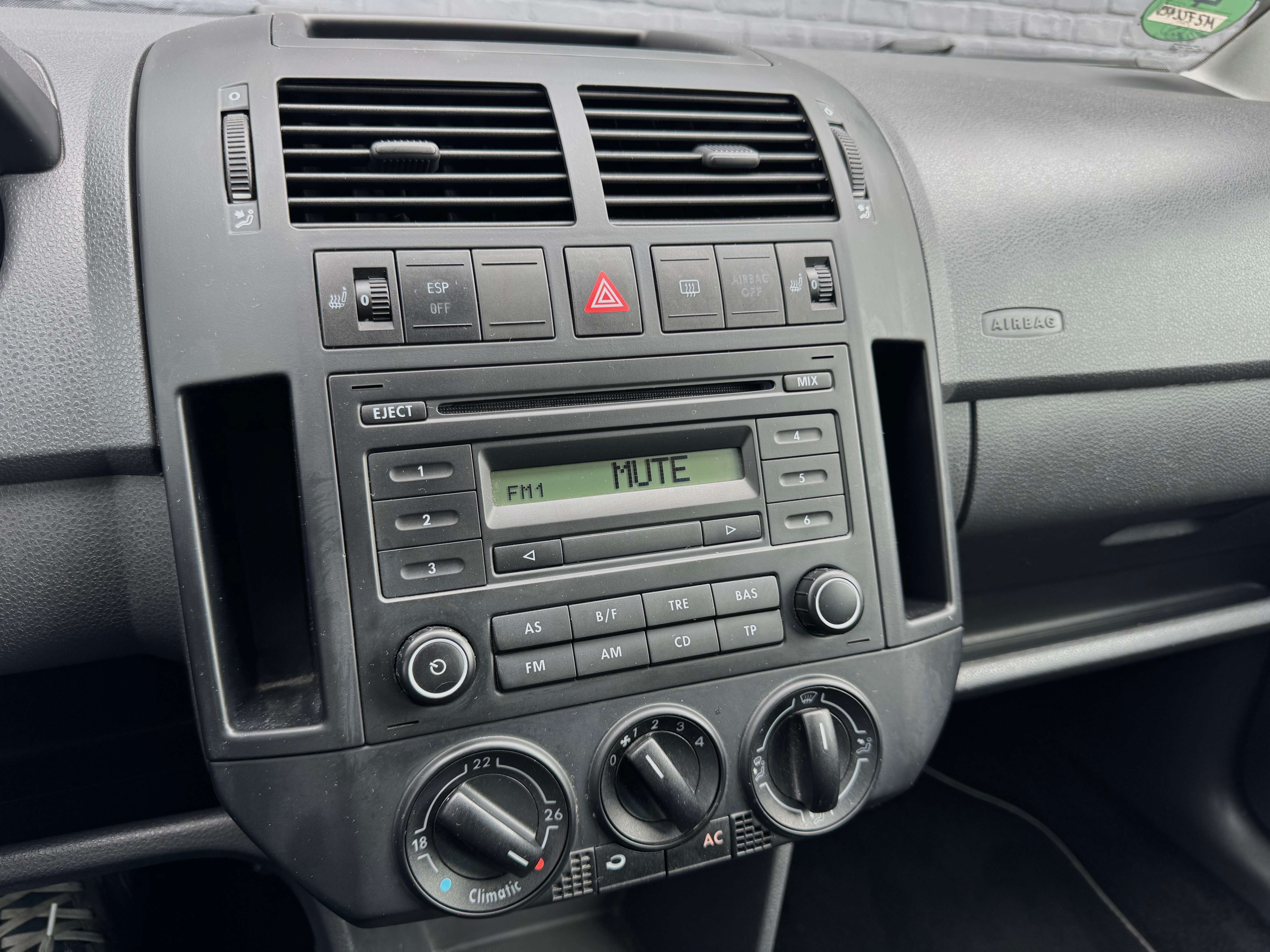 Volkswagen Polo 1.2i – 95Dkm – TOPSTAAT – Airco – Zetelverwarming