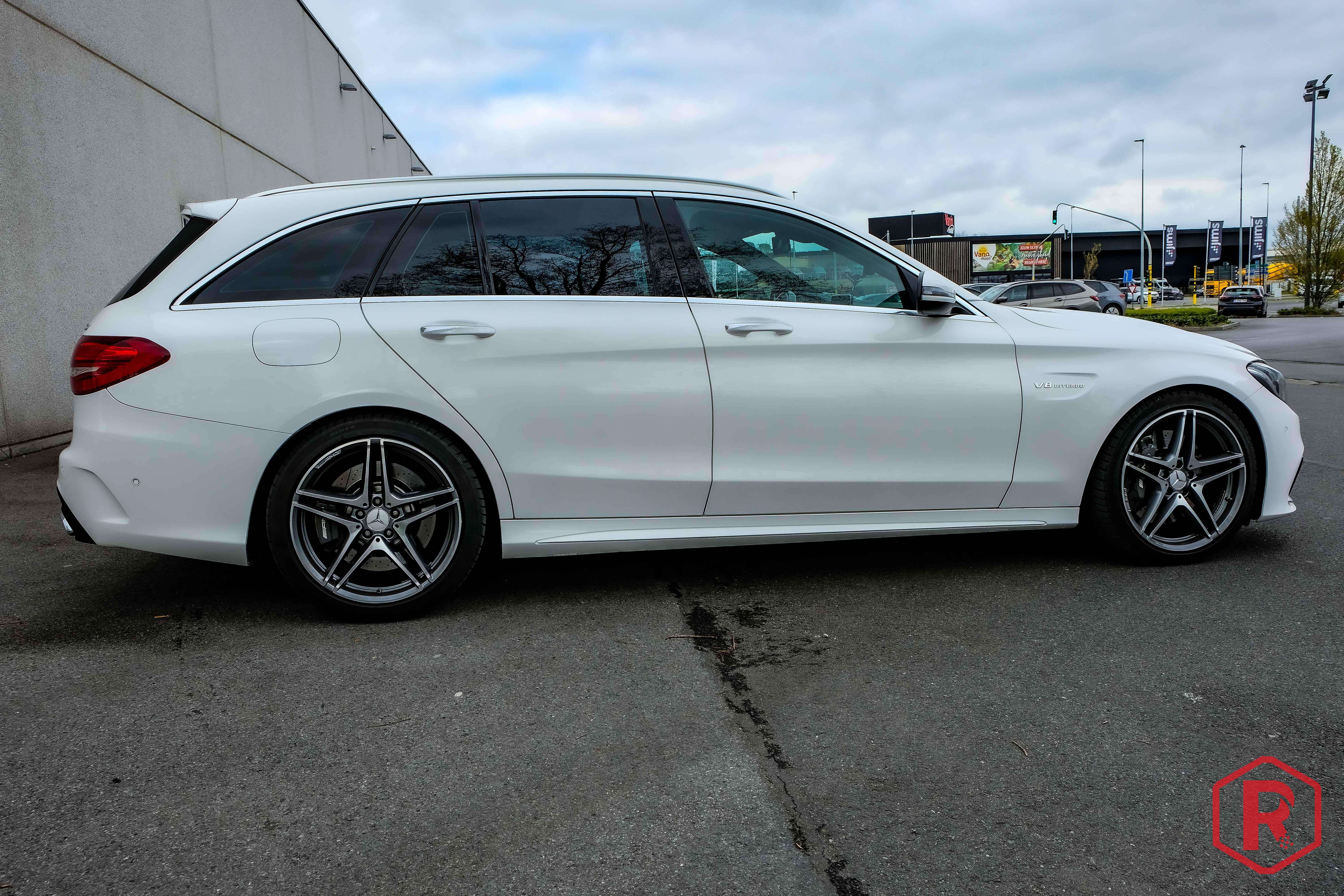 Mercedes-Benz C 63 AMG Estate Burmester Camera