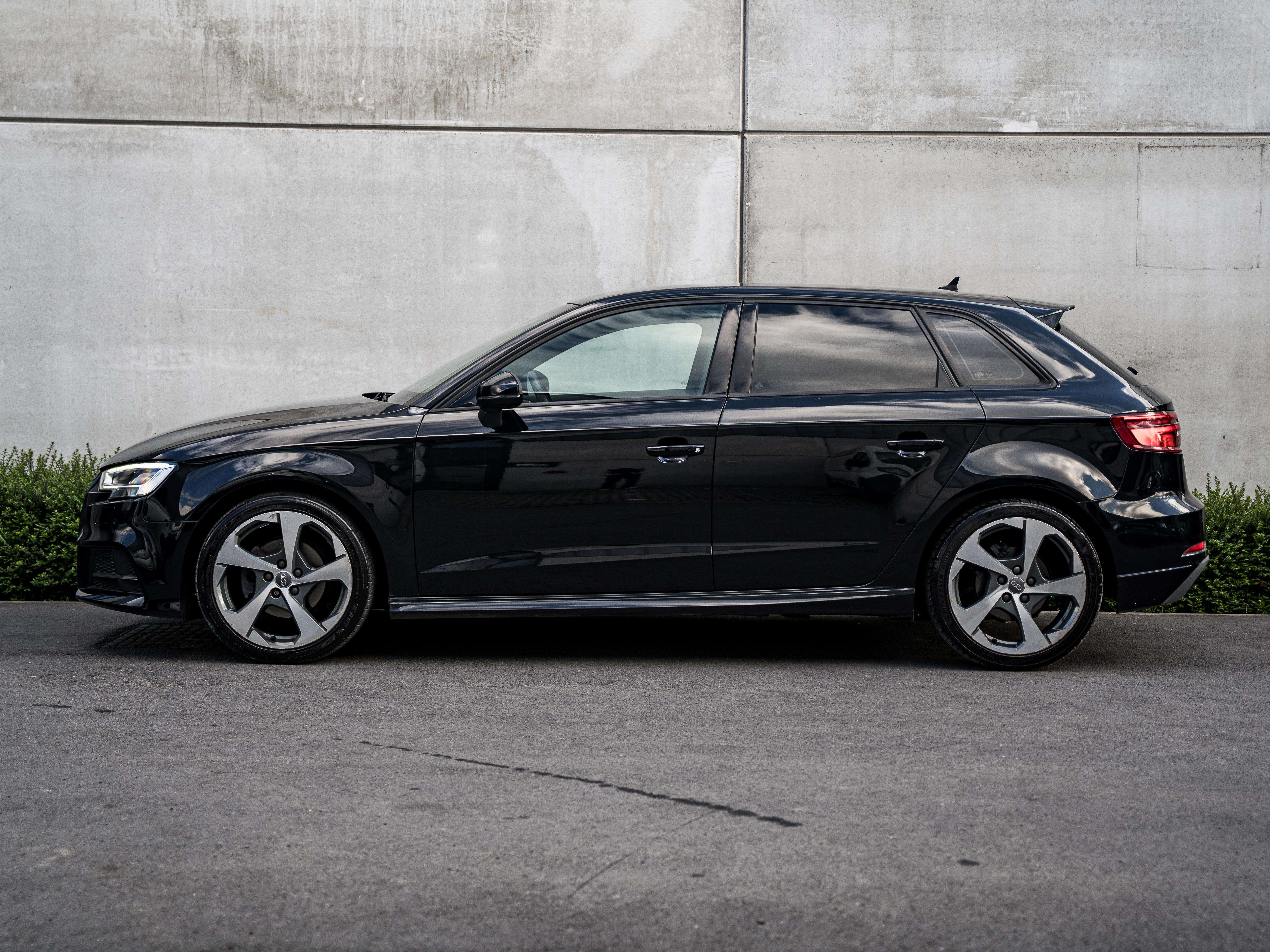 Audi A3 SPORTBACK 30 TFSI*S LINE*XENON*JANTES