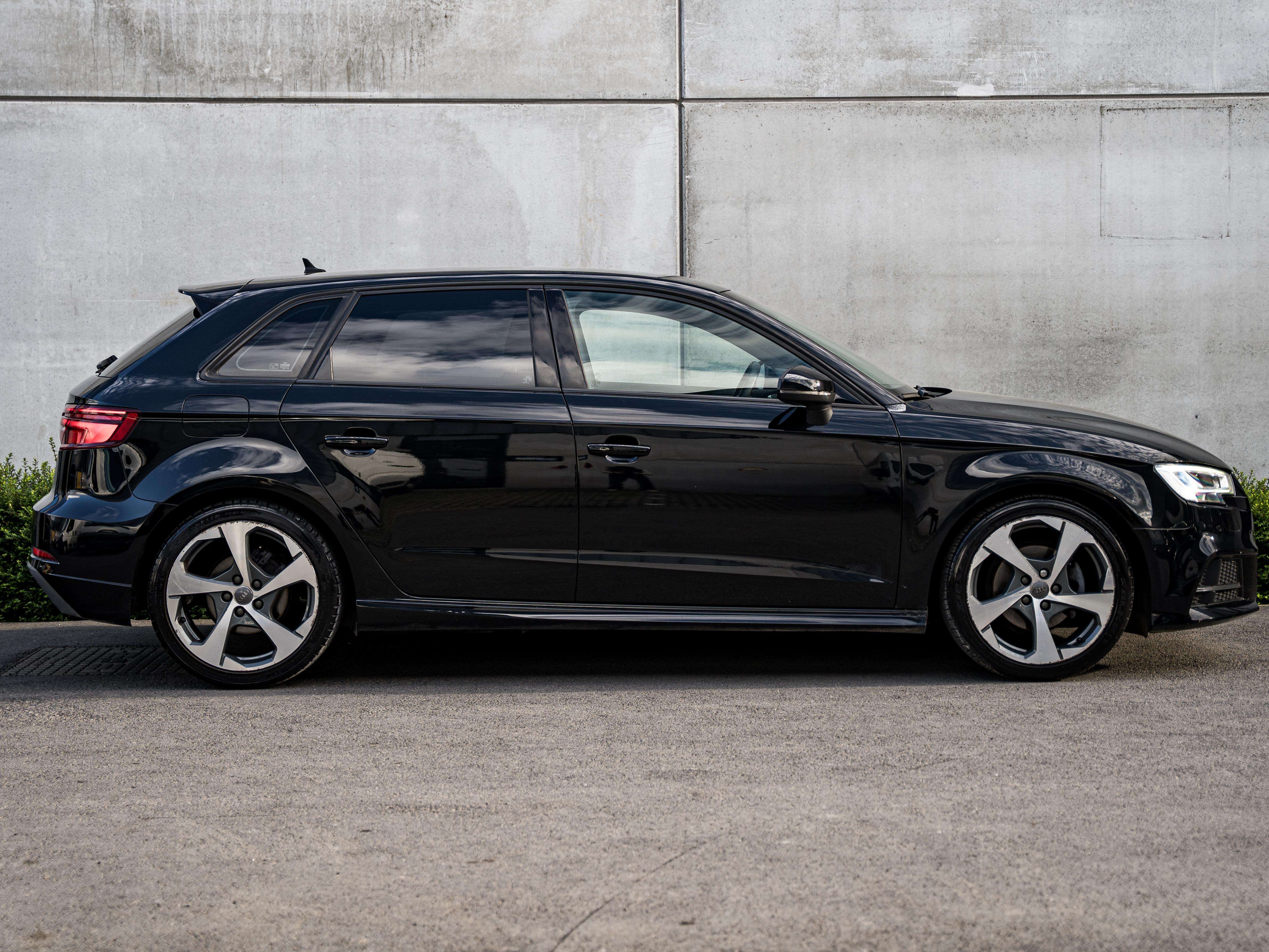 Audi A3 SPORTBACK 30 TFSI*S LINE*XENON*JANTES