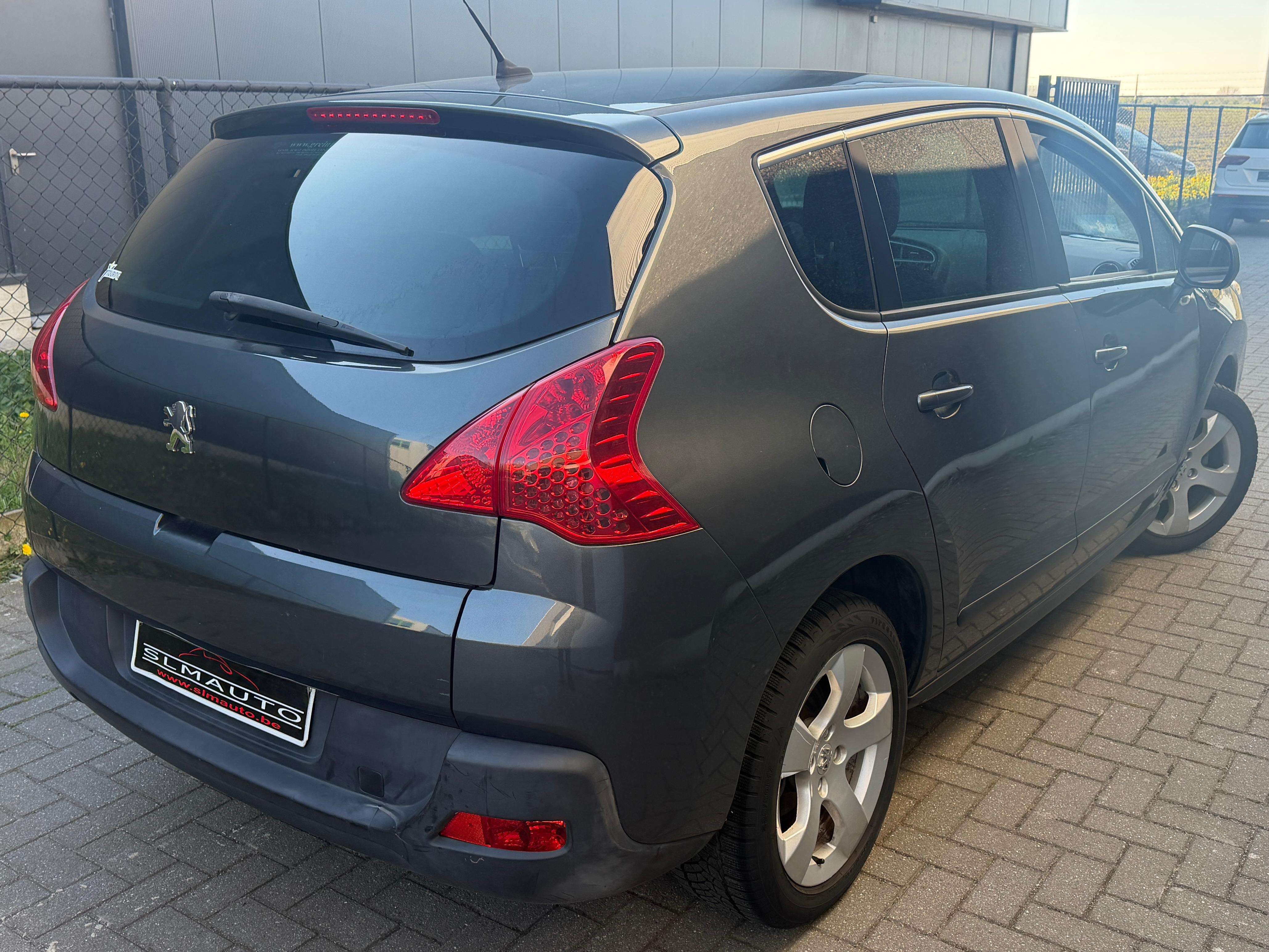 Peugeot 3008 3008 1.6i Access