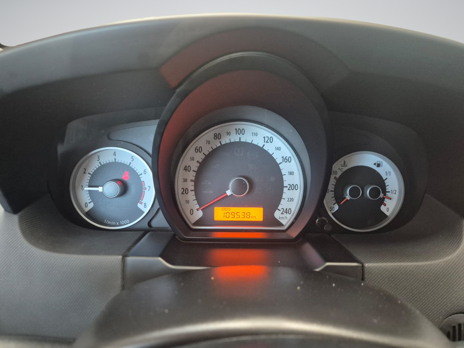 Kia Ceed / cee'd 1.4i EX / Climatisation / MP3 / Garantie 12 Mois