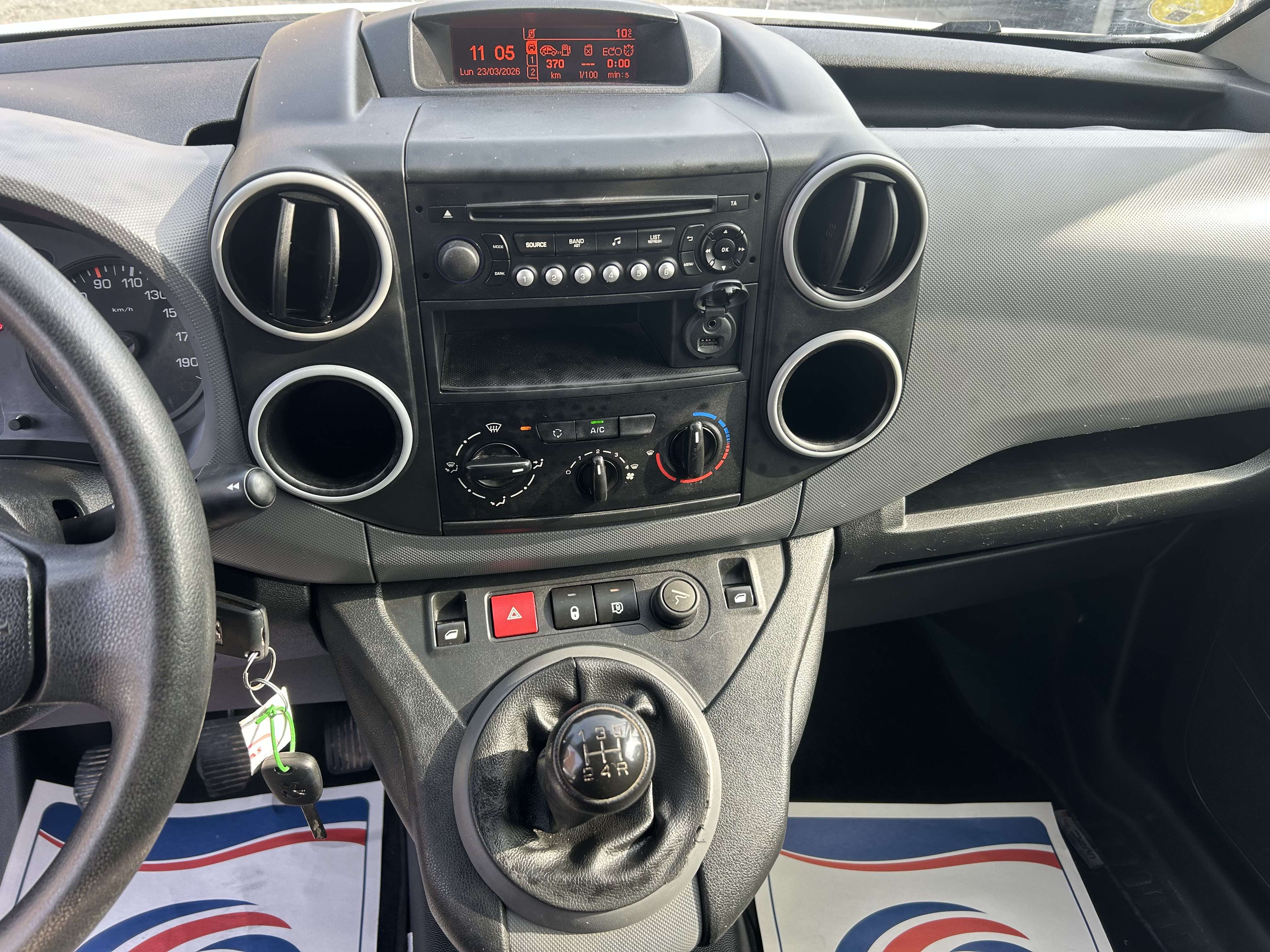 Peugeot Partner 1.6BlueHDi UTILITAIRE 3 PLACES 1er Proprio EURO6B *** CLIM/CAPTEURS/CRUISE CONTROL ***