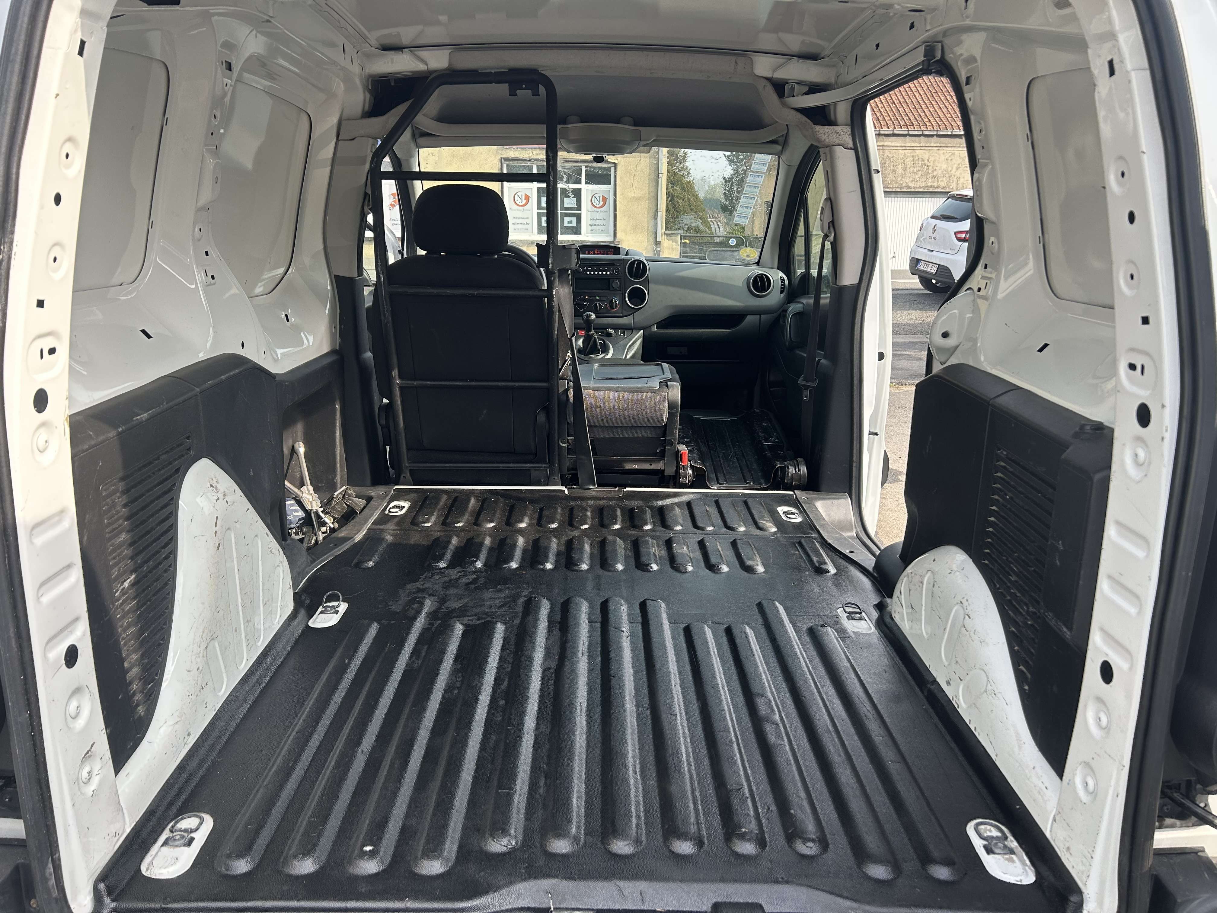 Peugeot Partner 1.6BlueHDi UTILITAIRE 3 PLACES 1er Proprio EURO6B *** CLIM/CAPTEURS/CRUISE CONTROL ***