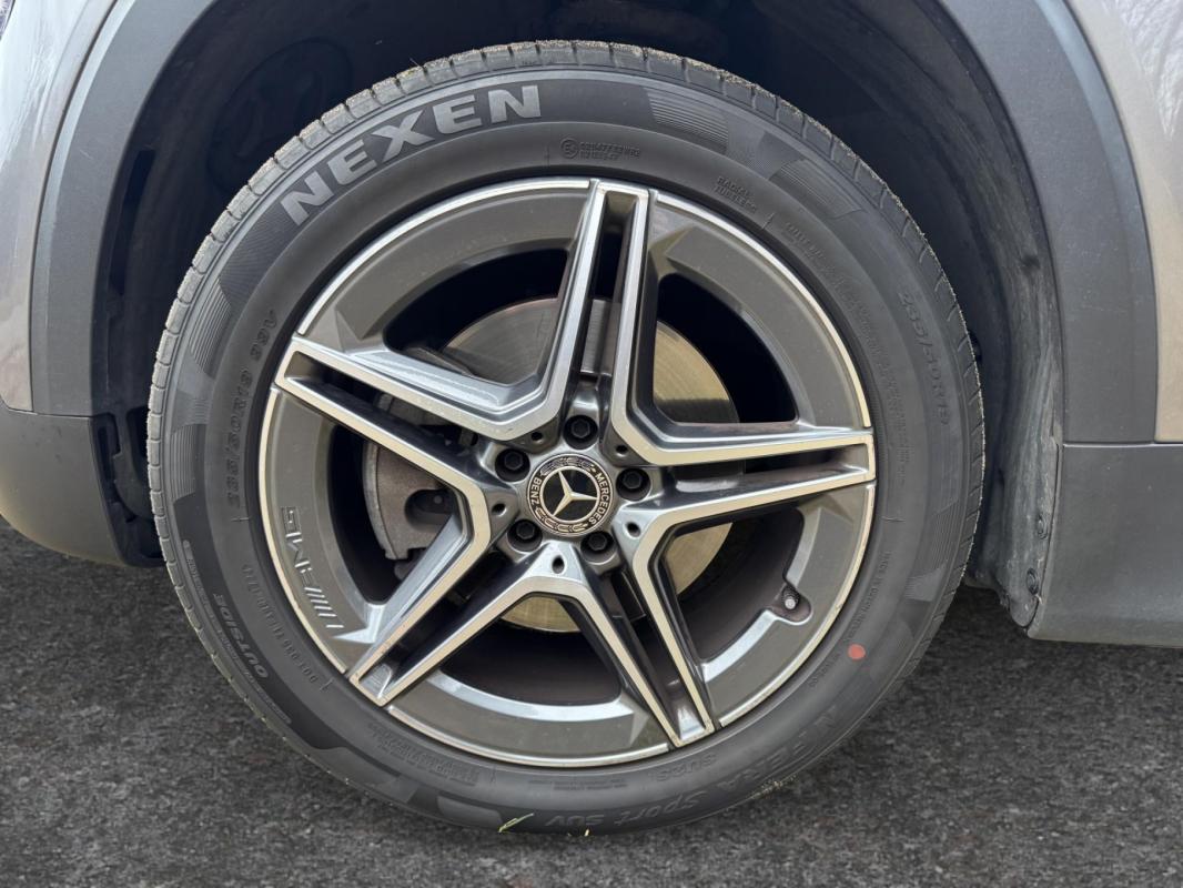 Mercedes-Benz Classe Gl GLB 220 d - BV 8G-DCT SUV BM X247 AMG Line / 5 places SUIVI GARANTIE 12 MOIS