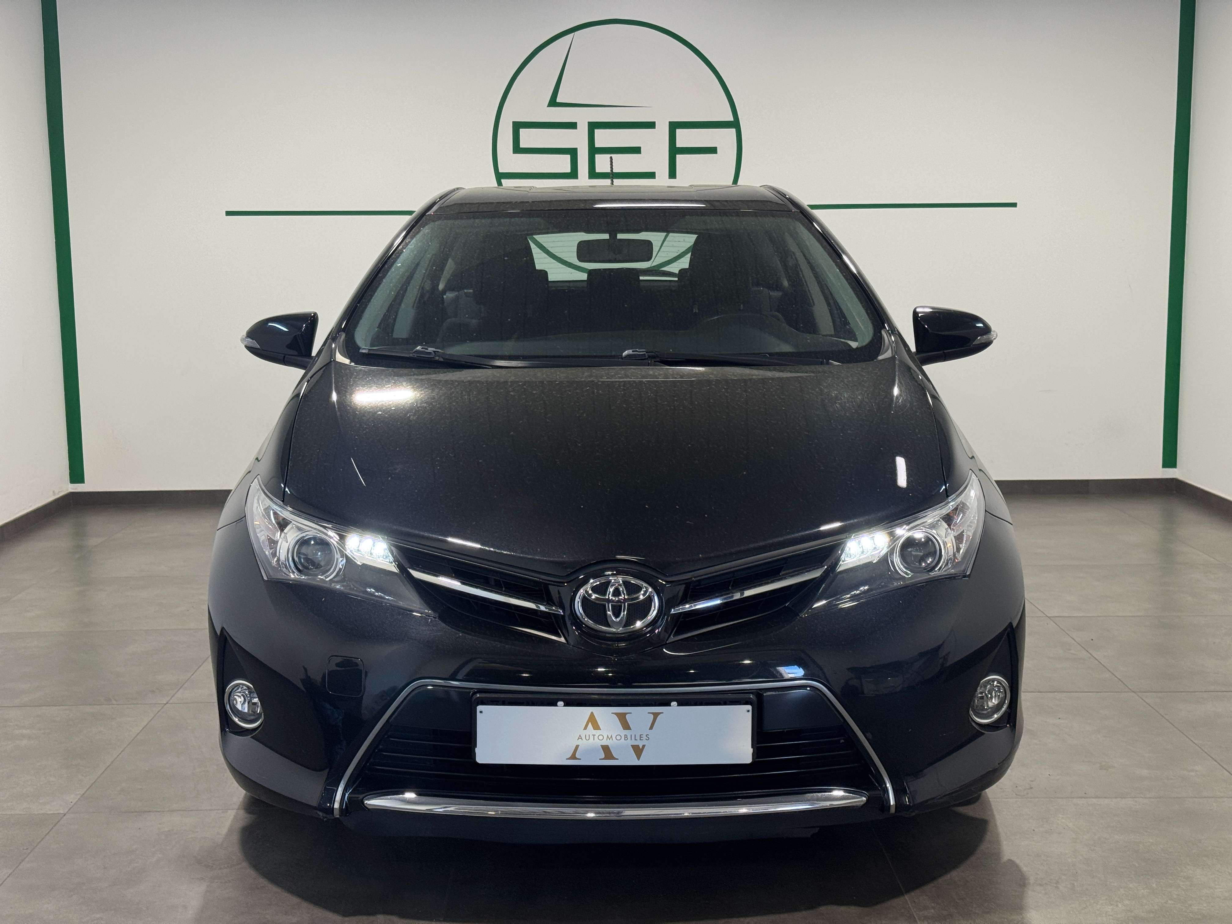 Toyota Auris ** 1.4 ** D-4D ** Life ** Marchand ou export **