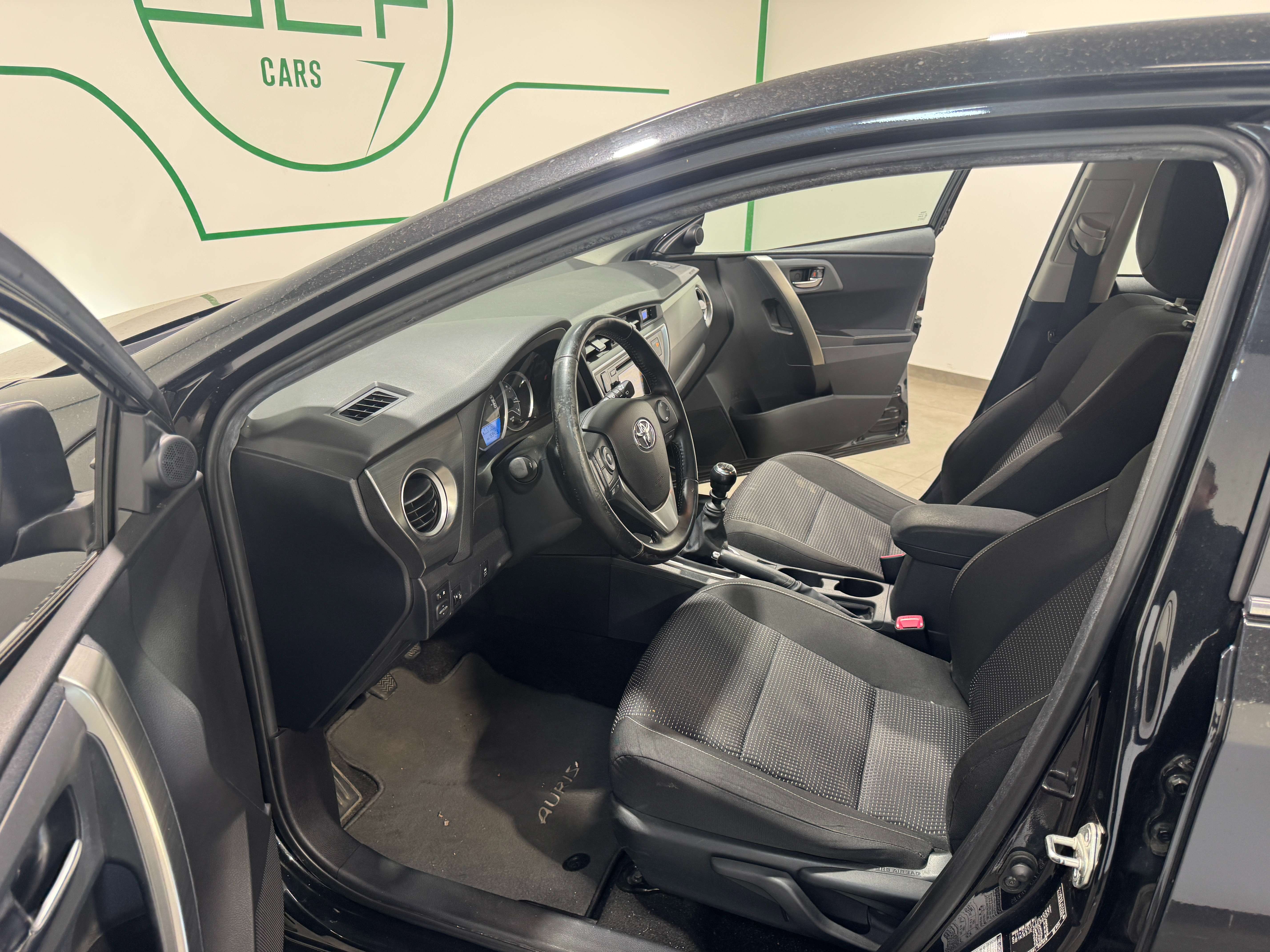 Toyota Auris ** 1.4 ** D-4D ** Life ** Marchand ou export **