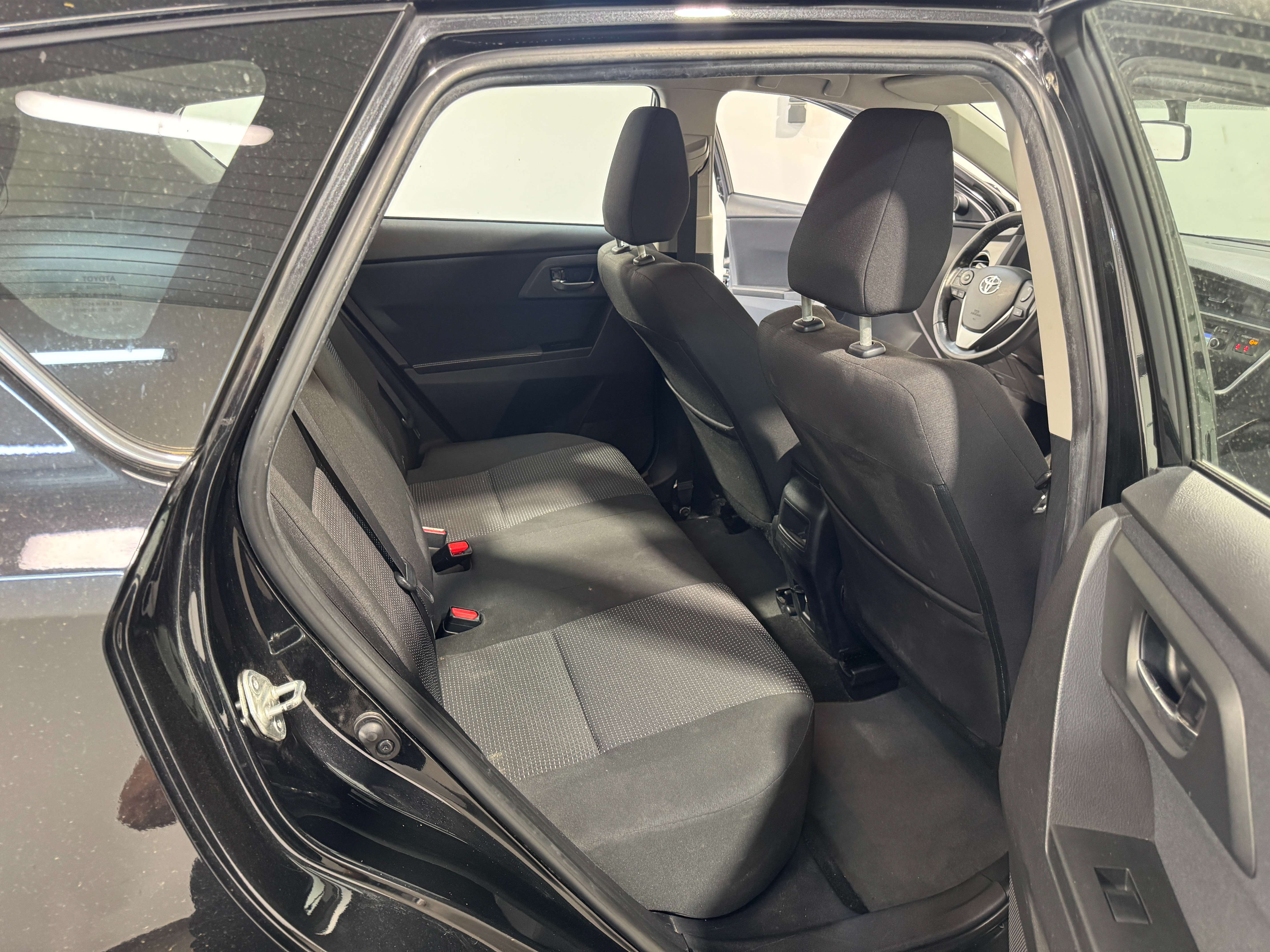 Toyota Auris ** 1.4 ** D-4D ** Life ** Marchand ou export **