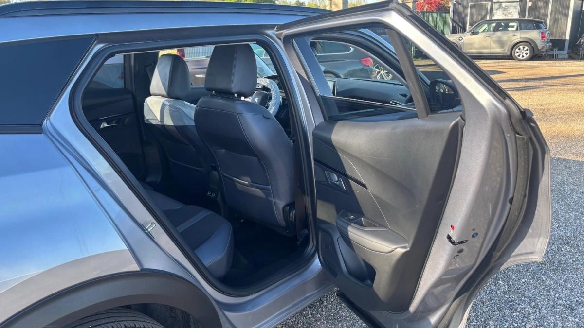 Peugeot 2008 GENERATION-II 1.5 BLUEHDI 130 EAT8 ALLURE BUSINESS 12491 Hors Taxes1ÉRE MAIN!