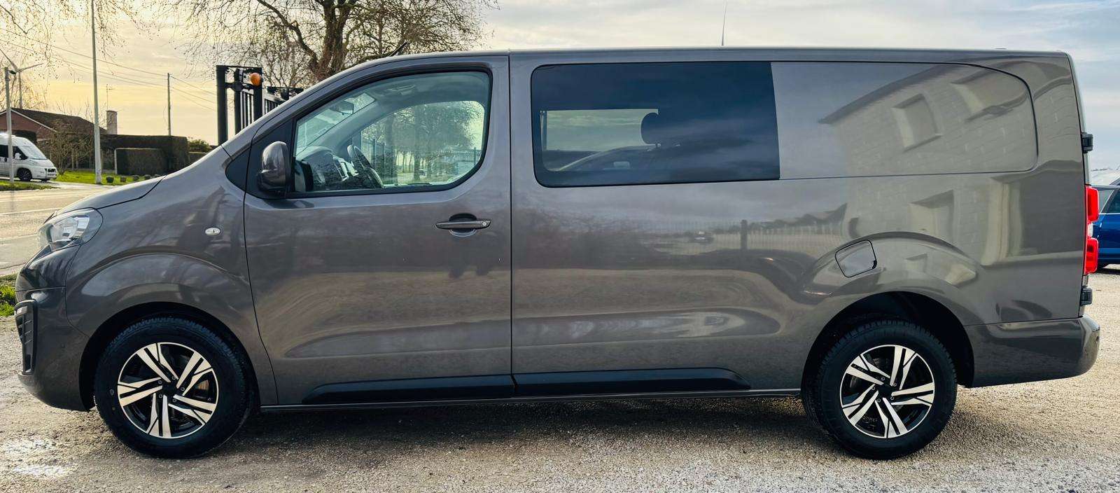 Peugeot Expert 2.0 BlueHDi L3 Long Premium double cabine 5 places boite automatiques garantie 12mois