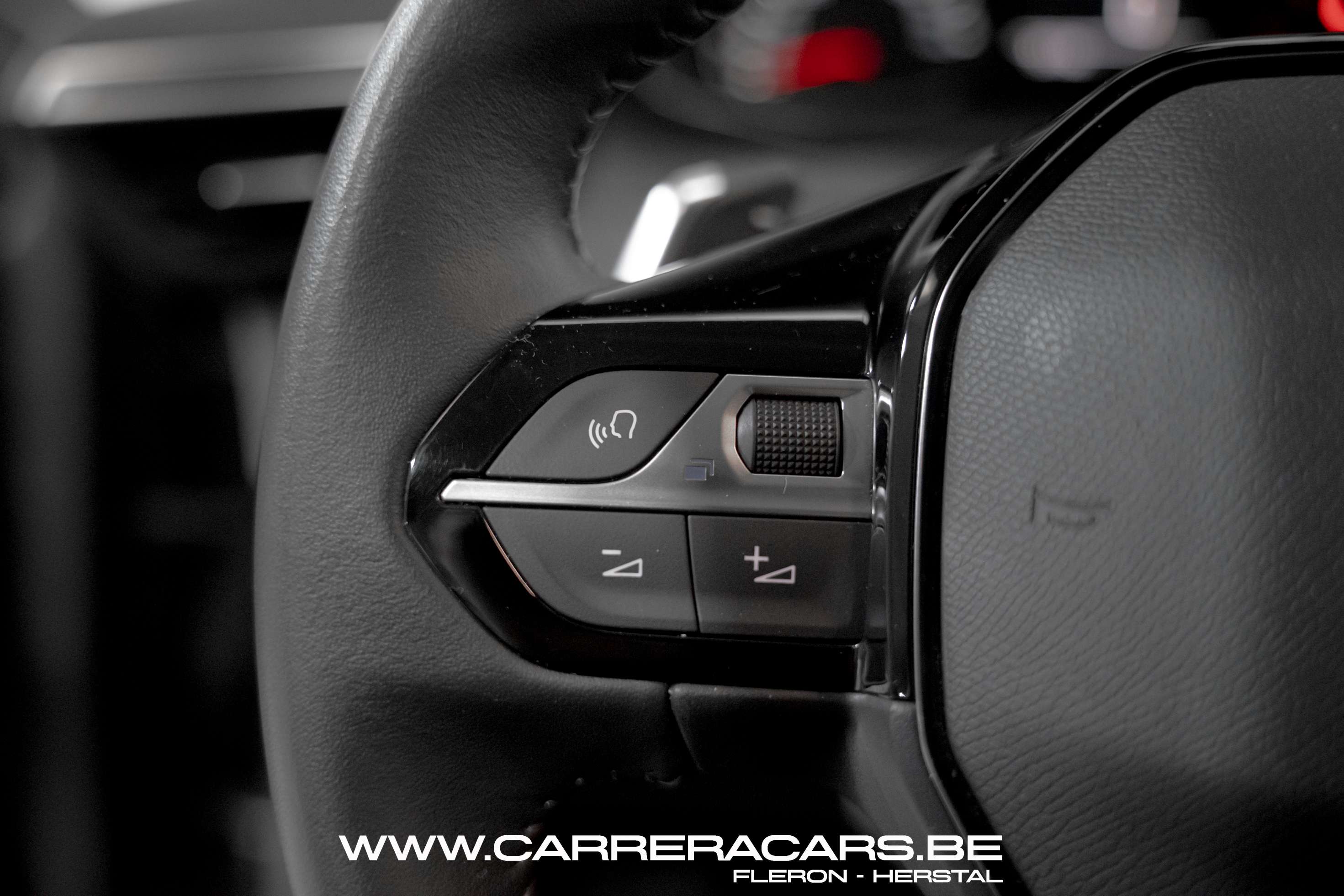 Peugeot 208 1.2i Style*|NEW*AUTOMATIQUE*NAVI*CRUISE*GARANTIE*|