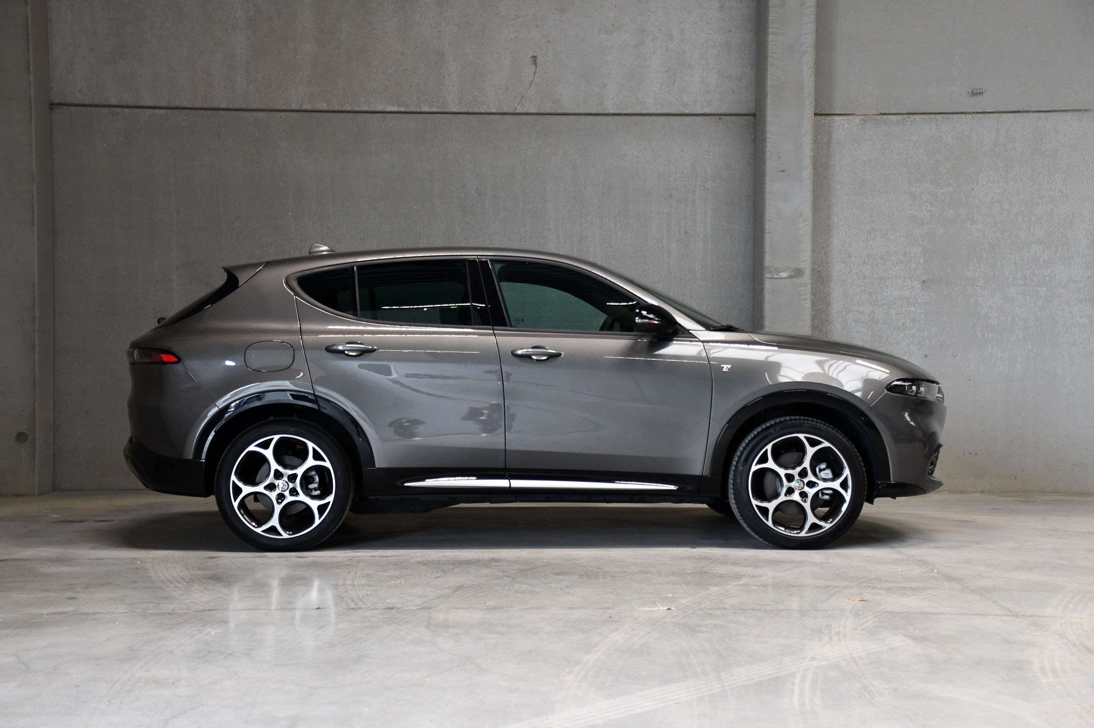 Alfa Romeo Tonale Ti - Plug-in - 1.3 - 4x4 - Carplay - ACC - KeyLess