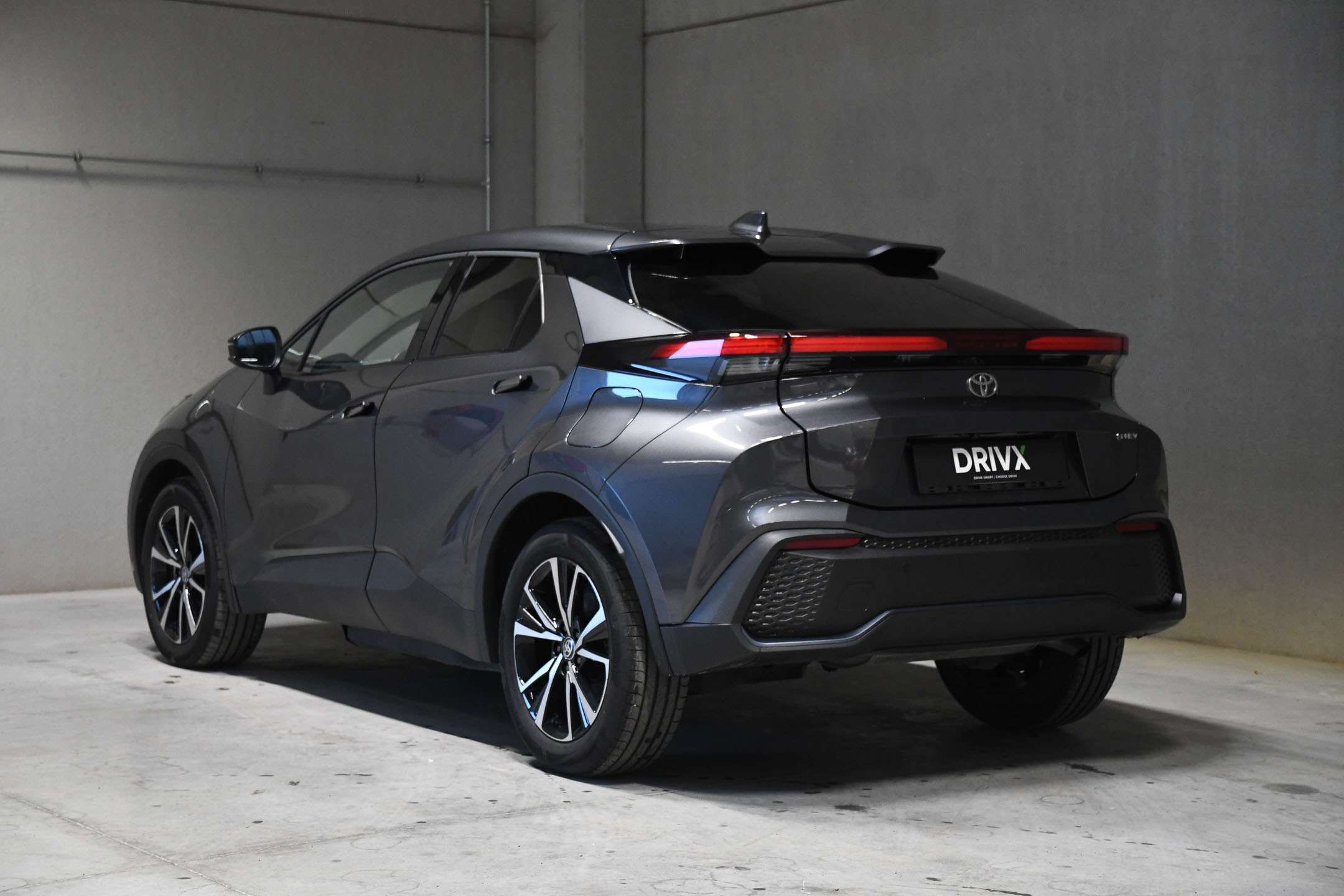 Toyota C-HR Plug-in 19g Co2 - ACC - Stuurwielverw. - Carplay
