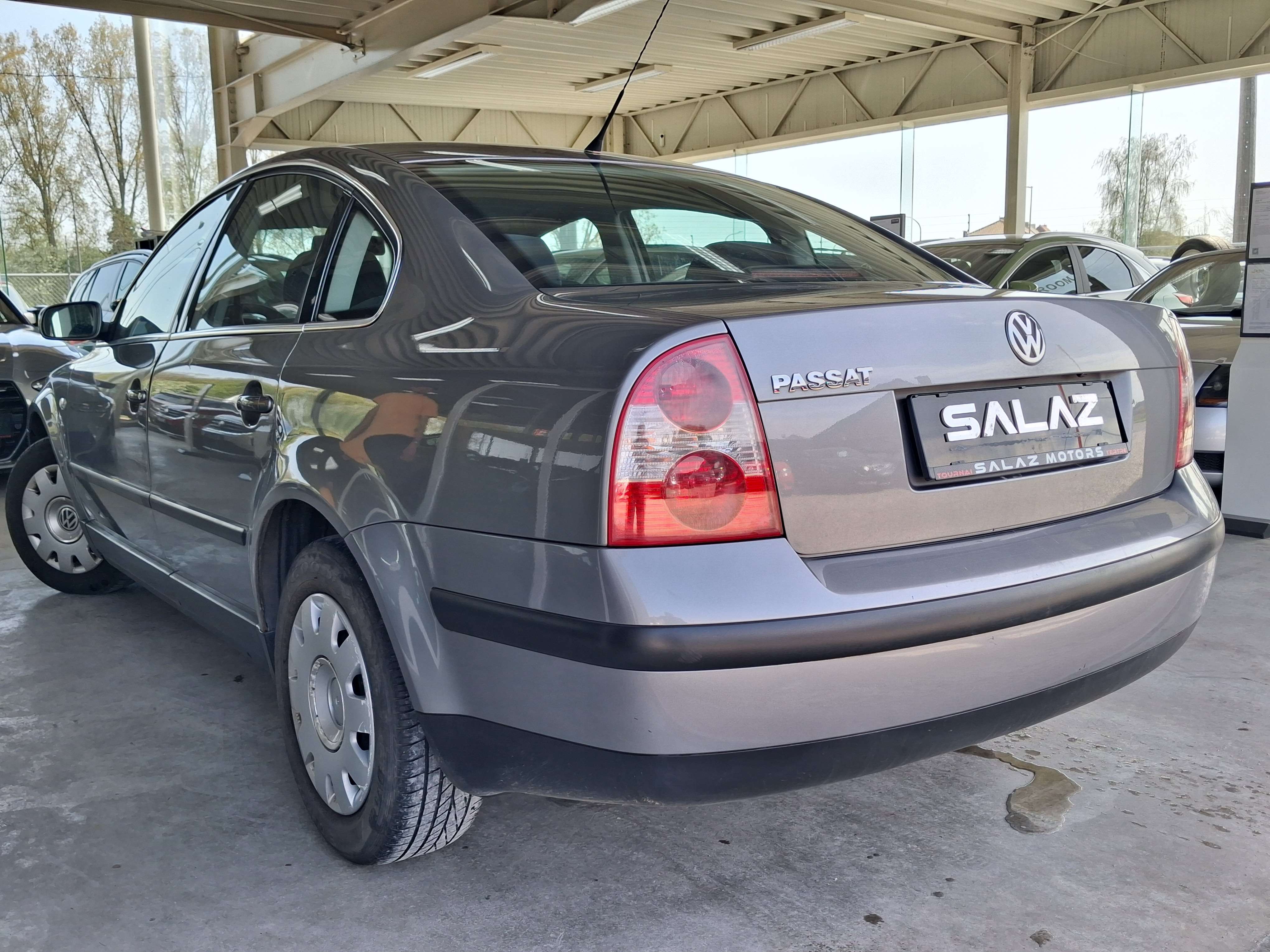 Volkswagen Passat 1.6i Comfortline/EXPORT/PERTE D EAU /