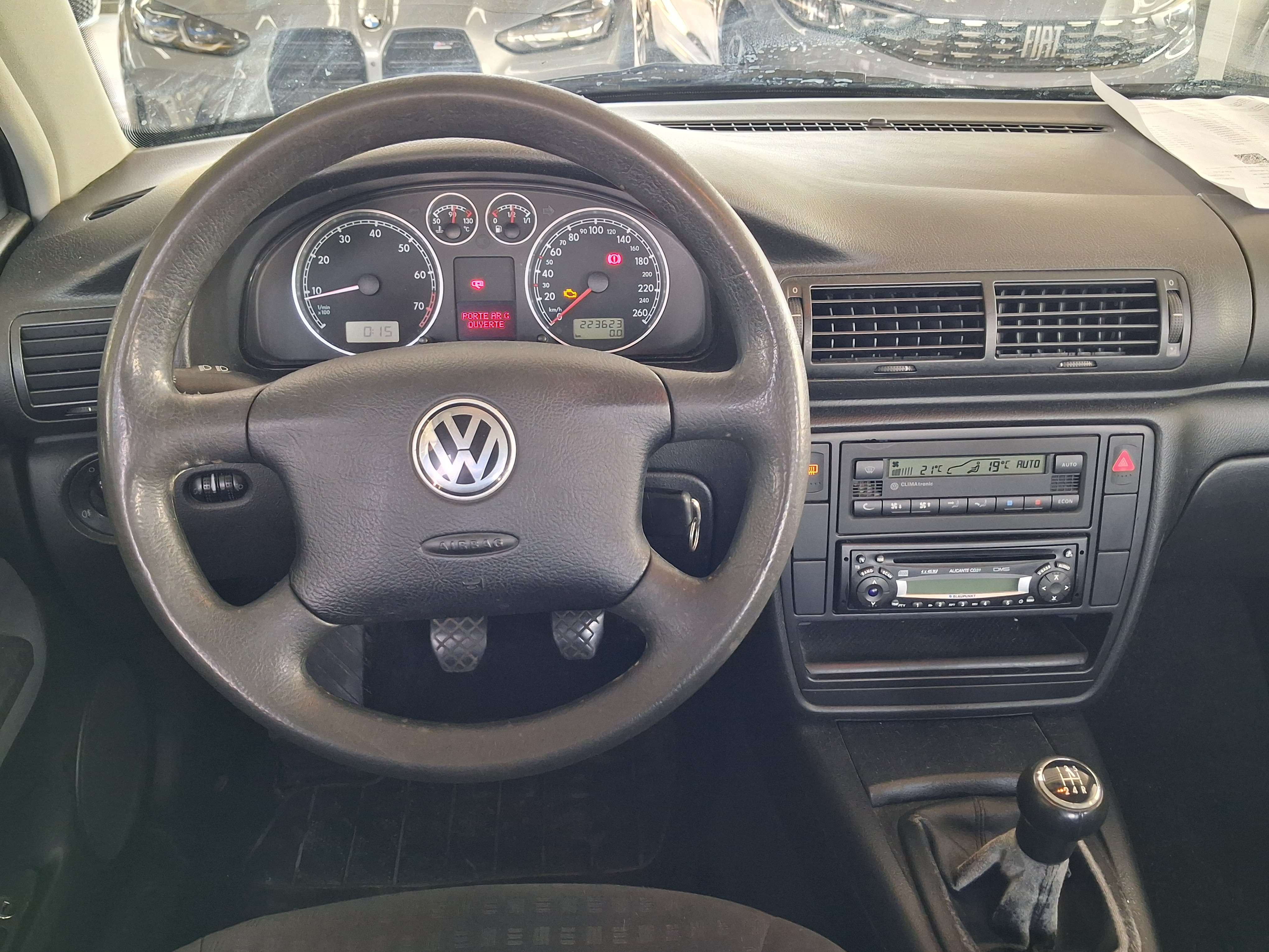 Volkswagen Passat 1.6i Comfortline/EXPORT/PERTE D EAU /