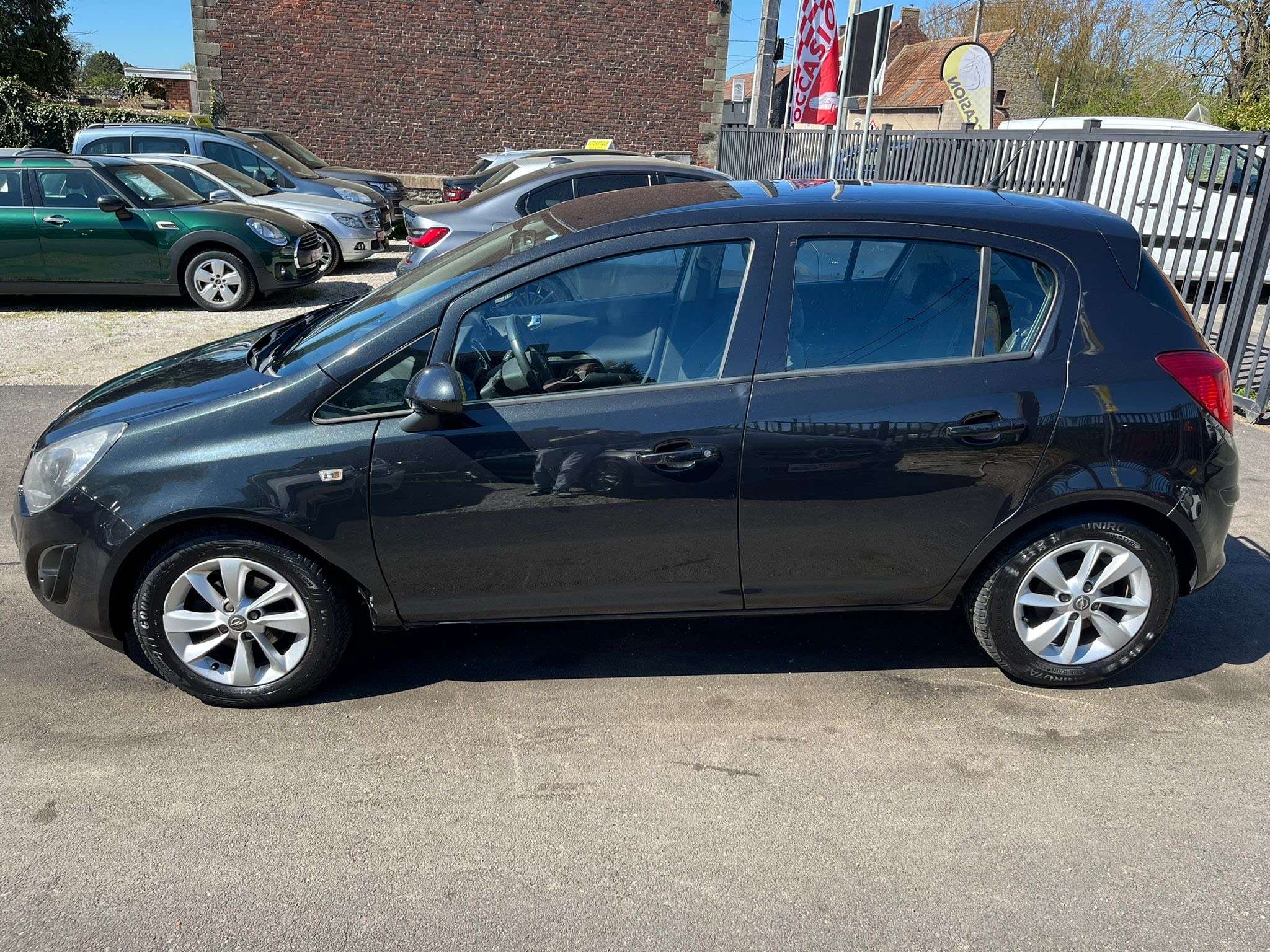 Opel Corsa 1.2i Cosmo 5 PORTES *** CLIM/REGULATEUR/BLUETOOTH