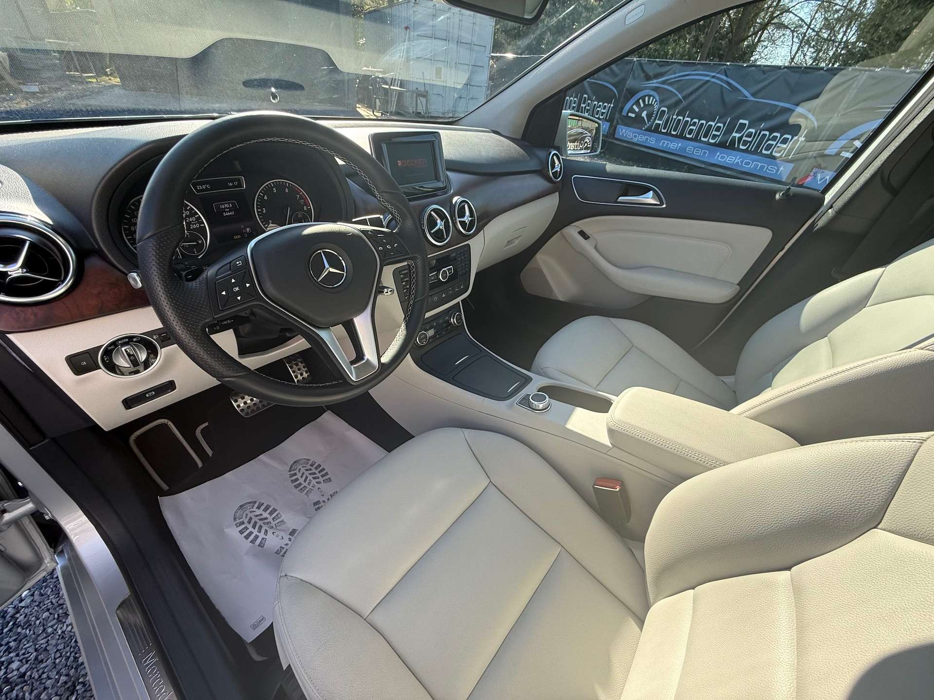 Mercedes-Benz B 180 B 180, Automaat, Wit leder, Airco, Pdc + 12m Garantie