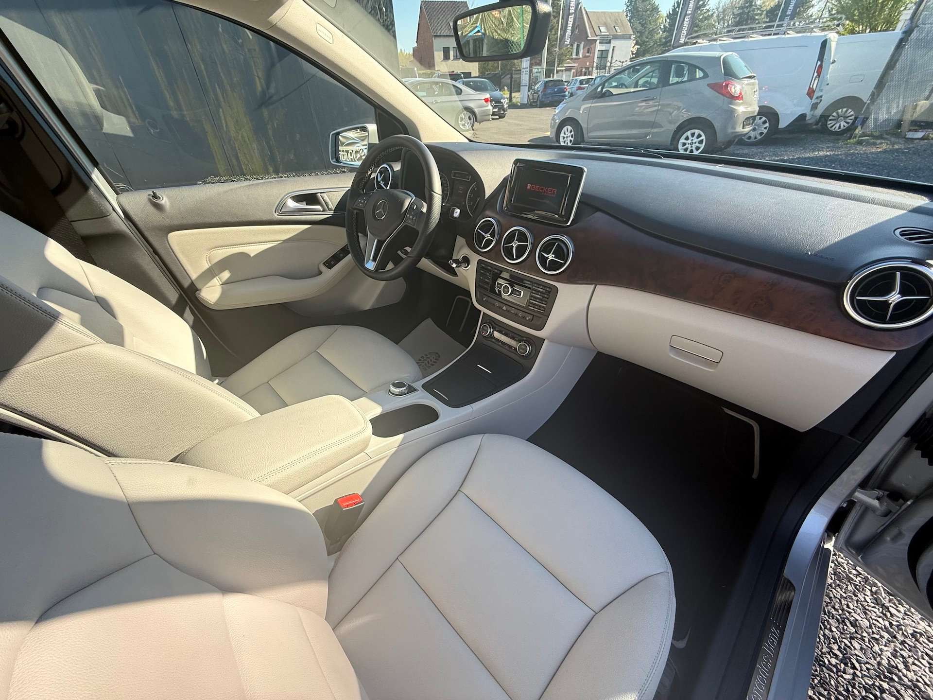 Mercedes-Benz B 180 B 180, Automaat, Wit leder, Airco, Pdc + 12m Garantie