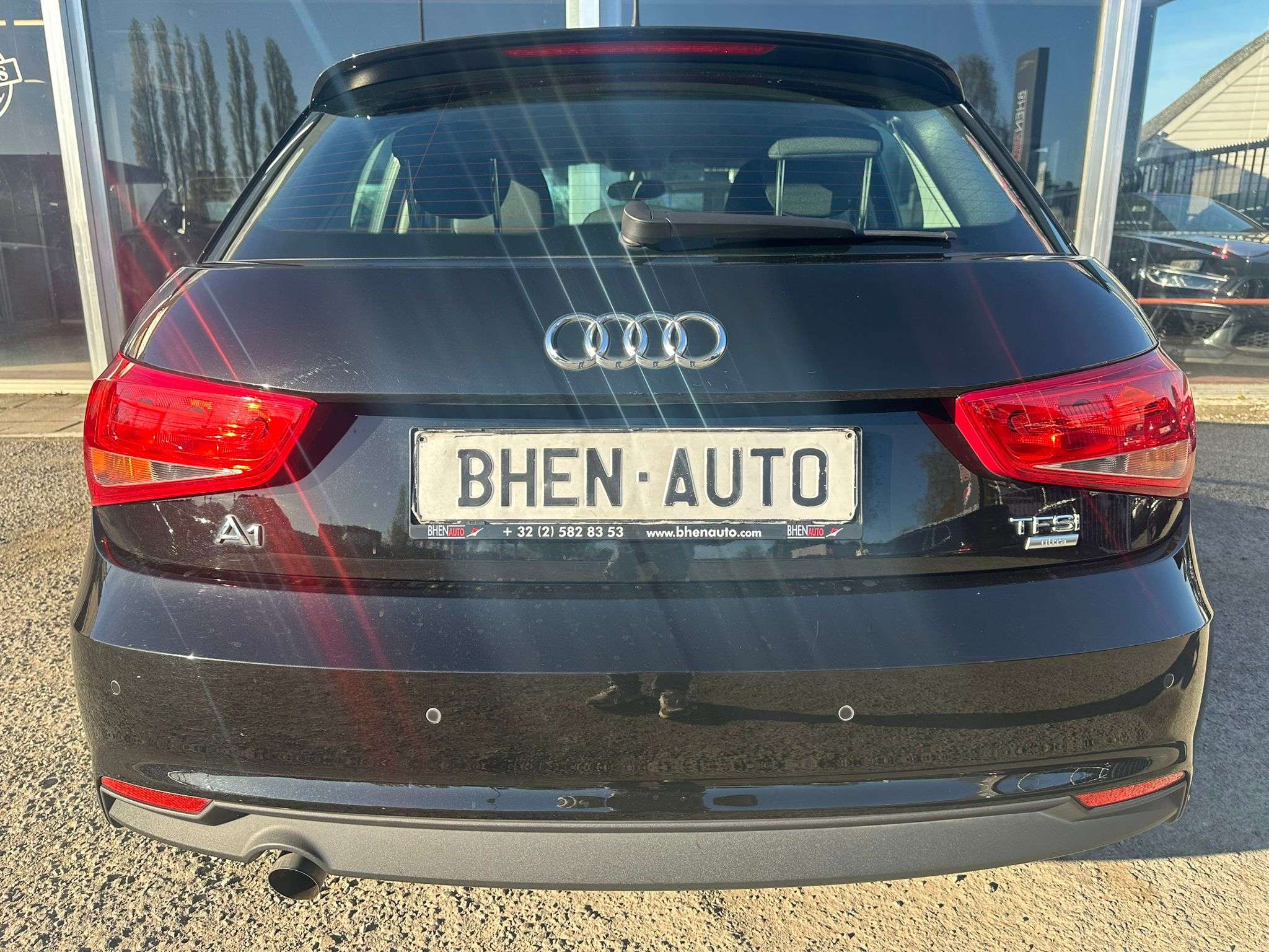 Audi A1 1.0 CREDIT à 0%  265€ Par mois!!/ AIRCO / NAVI / BLUETOOTH /GARANTIE 12 MOIS