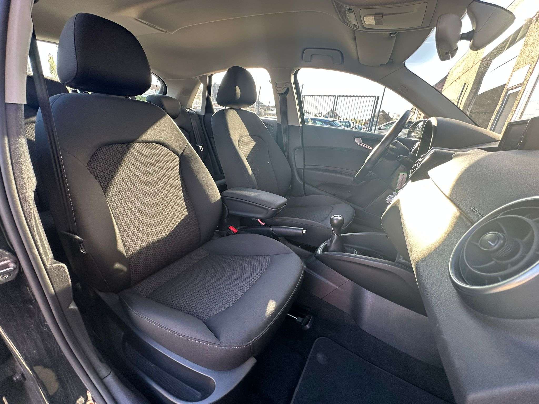 Audi A1 1.0 CREDIT à 0%  265€ Par mois!!/ AIRCO / NAVI / BLUETOOTH /GARANTIE 12 MOIS