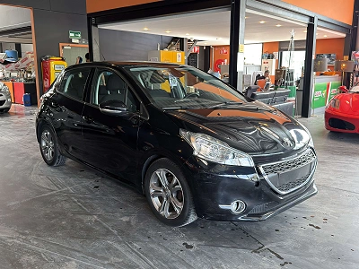 Peugeot 208 208 1.6 e-HDi Allure STT ETG/12 mois de garantie