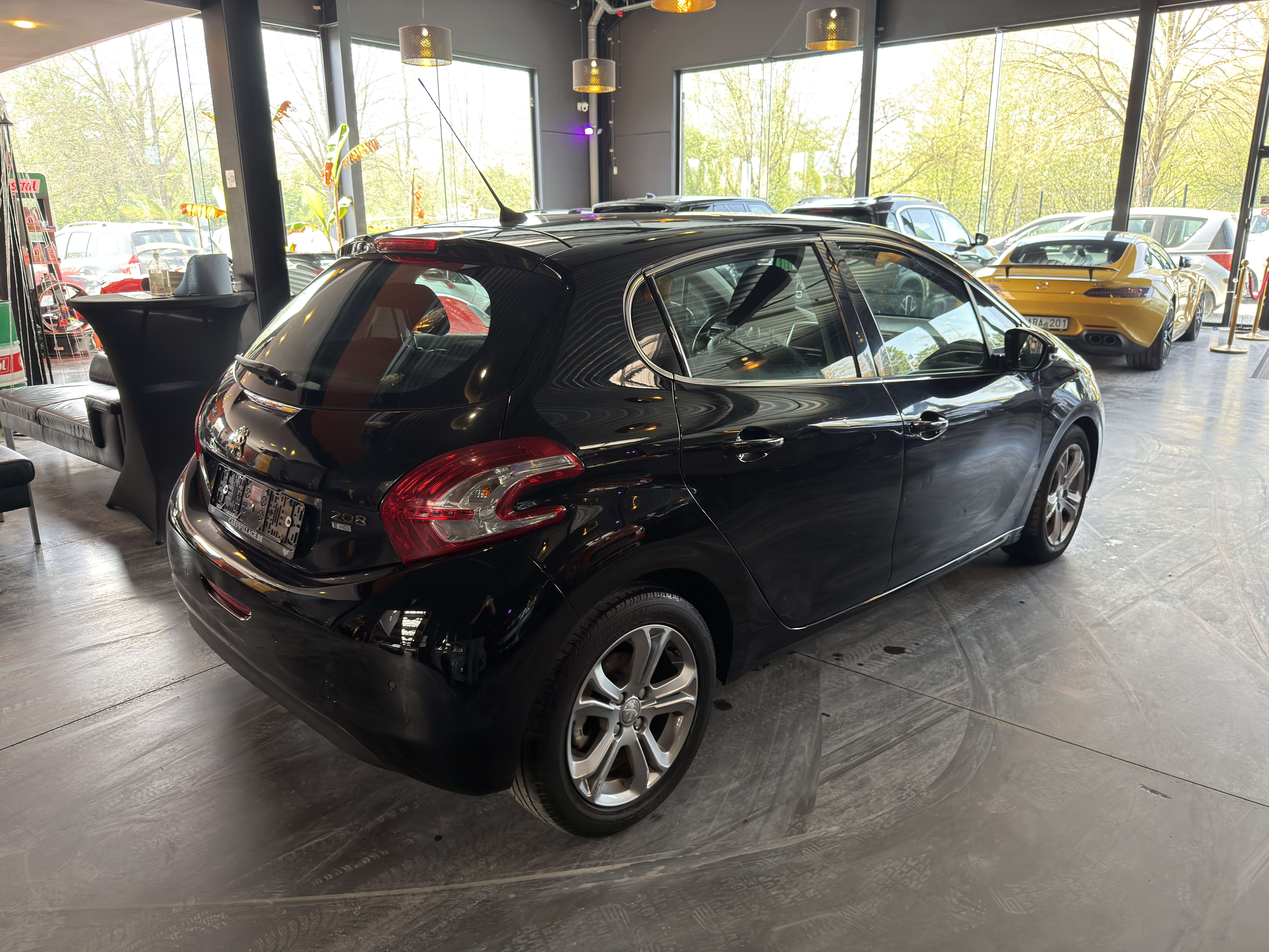 Peugeot 208 208 1.6 e-HDi Allure STT ETG/12 mois de garantie