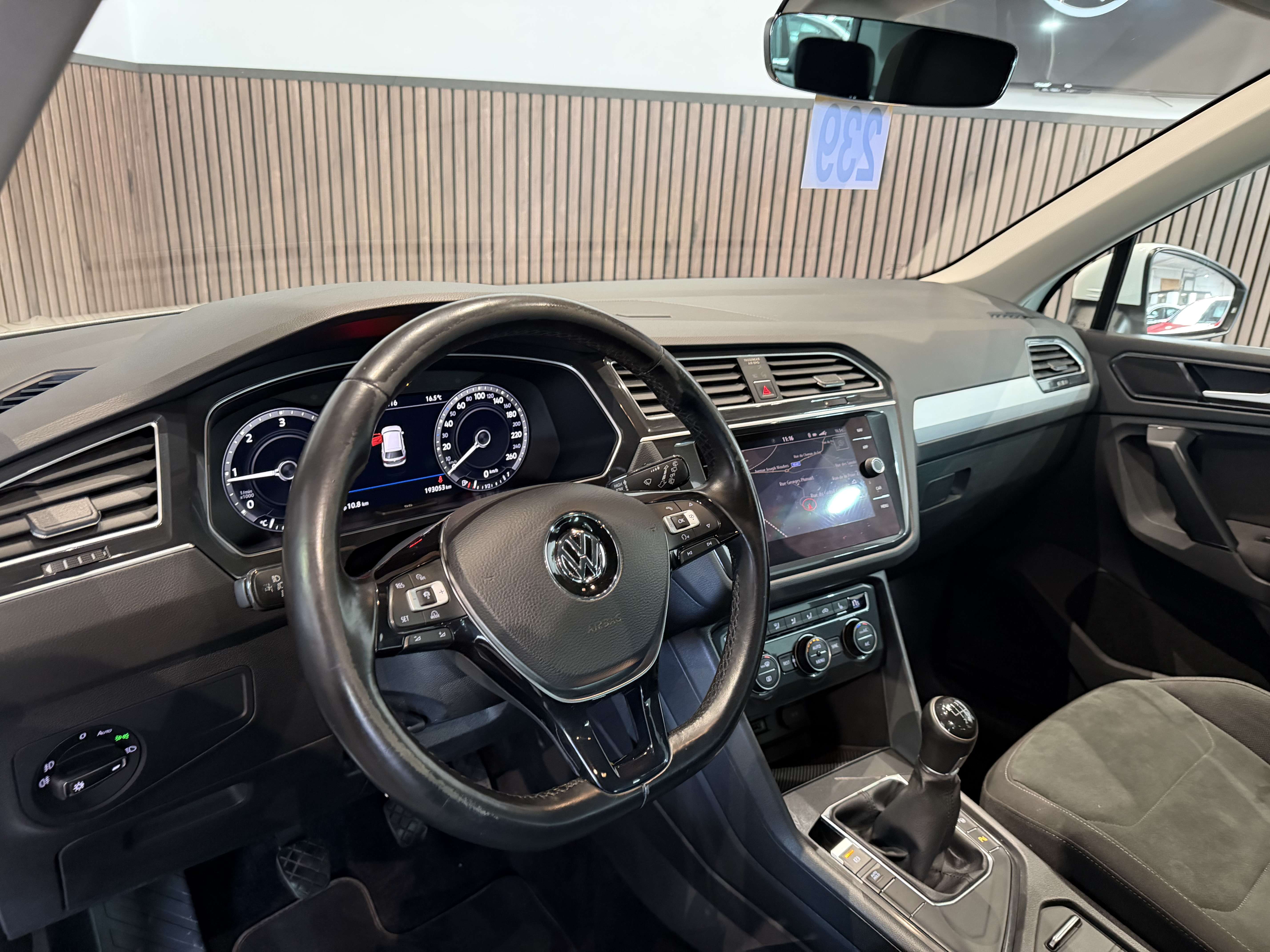 Volkswagen Tiguan 2.0 TDi R Line - GARANTIE 12M - 1ERPRO - TVA DEDUC