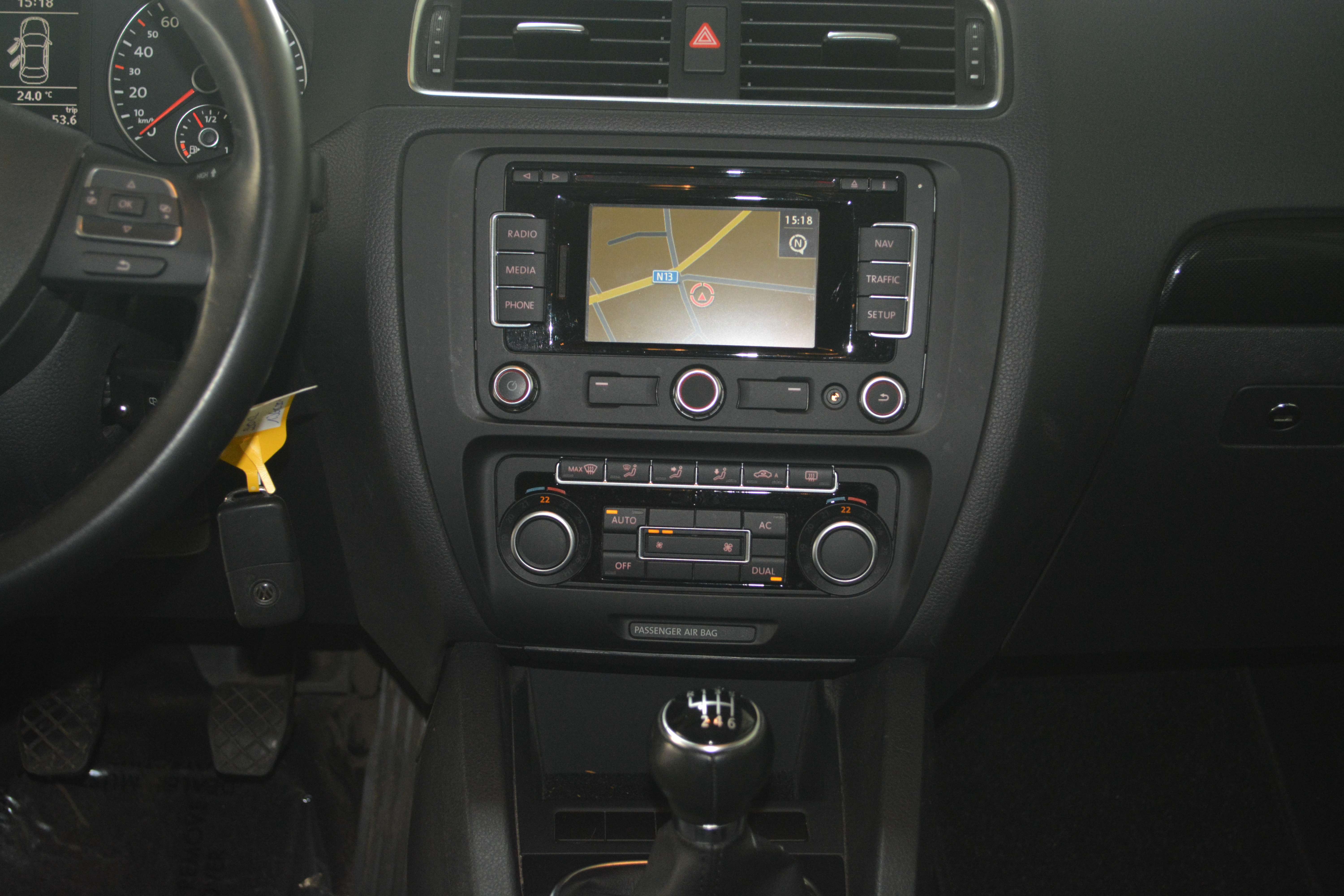 Volkswagen Jetta Jetta 1.2 TSI Comfortline / NAVIGATIE / CRUISE / AIRCO AUT.
