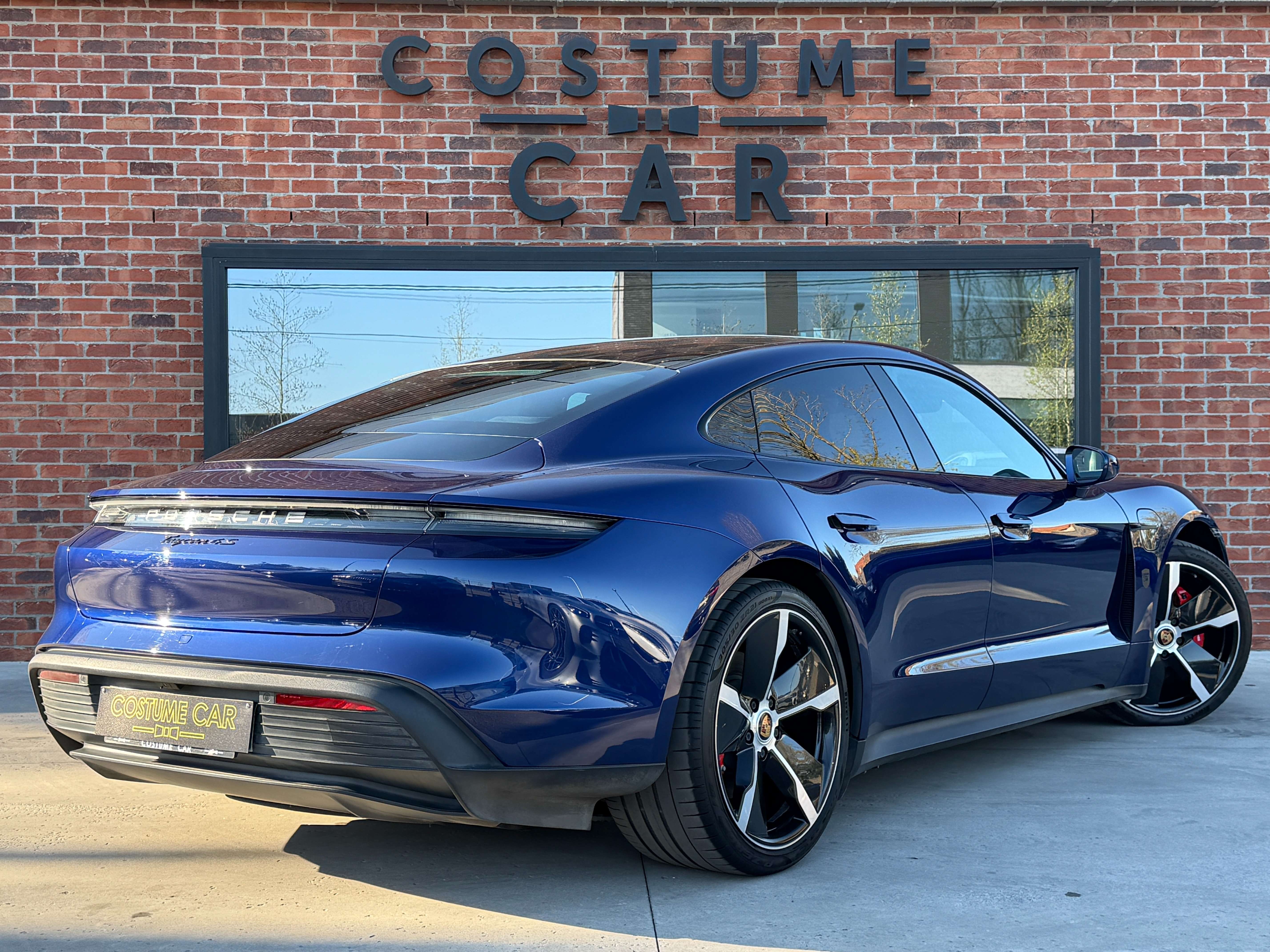 Porsche Taycan 4S - Trappes électriques - Bose - Toit panoramique