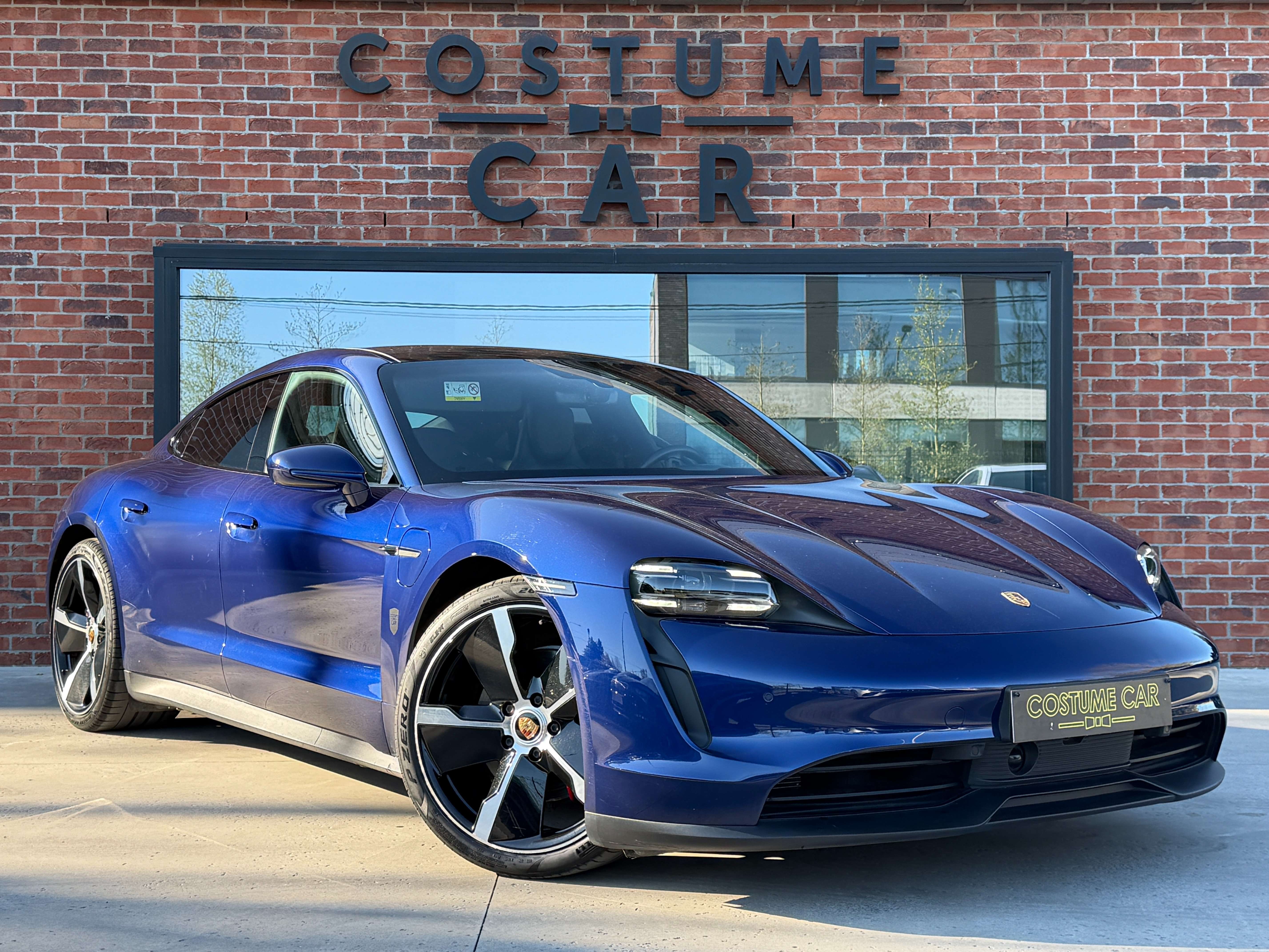 Porsche Taycan 4S - Trappes électriques - Bose - Toit panoramique