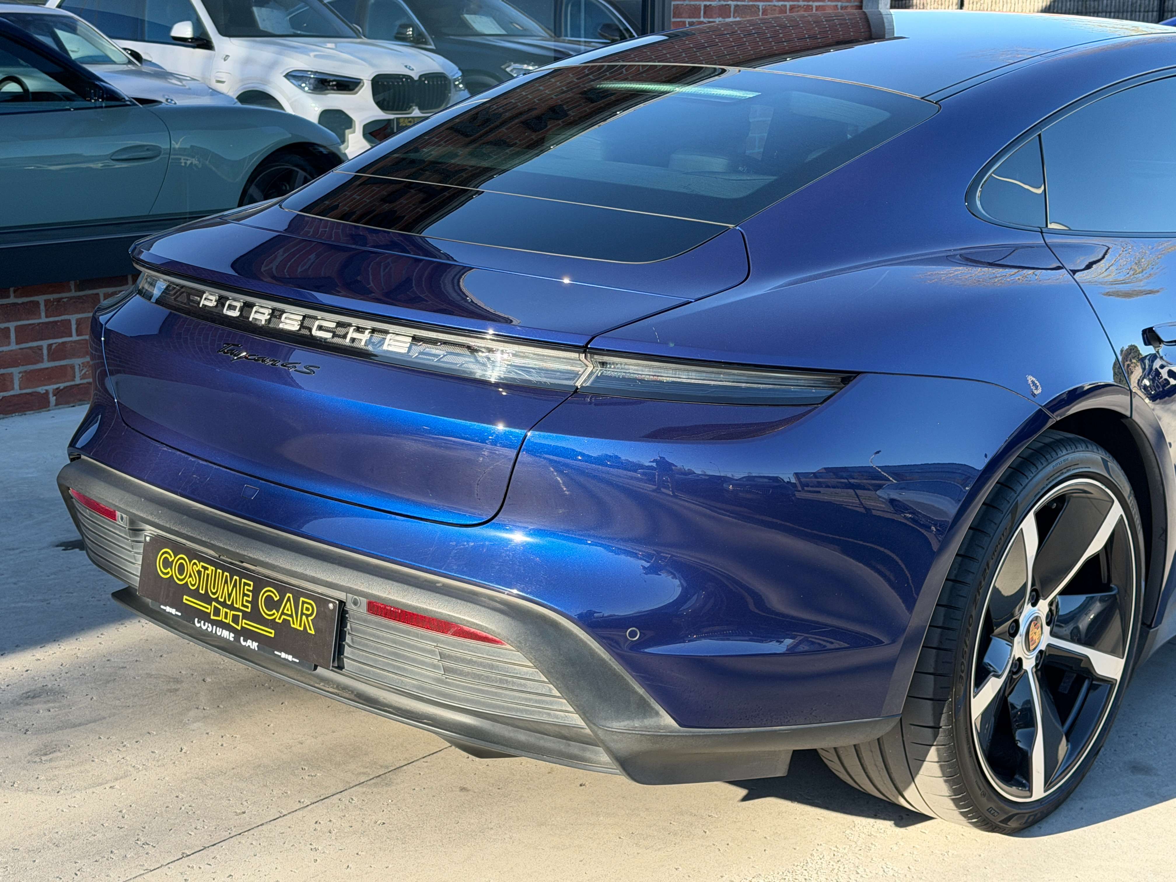 Porsche Taycan 4S - Trappes électriques - Bose - Toit panoramique