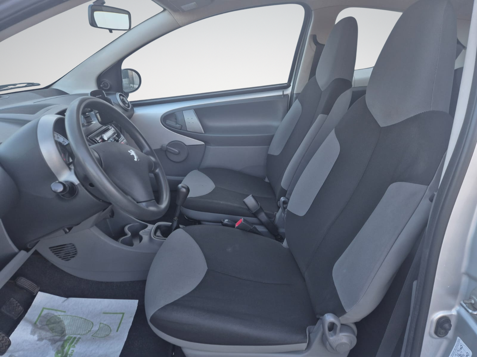 Peugeot 107 1.0i Urban Move / Garantie 12 Mois