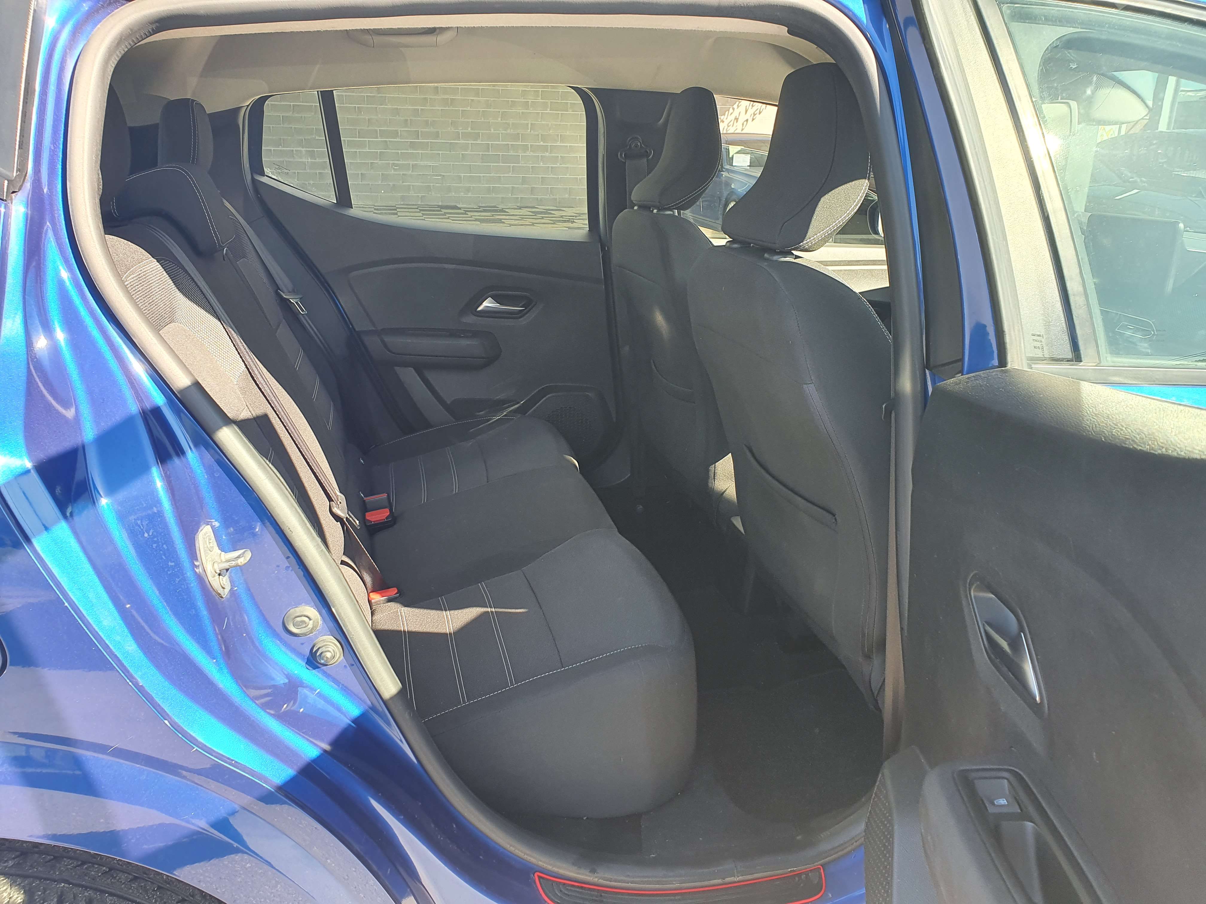 Dacia Sandero 🟢1.0 ESSENCE 91CV - 1ER MAIN - GARANTIE 12 MOIS