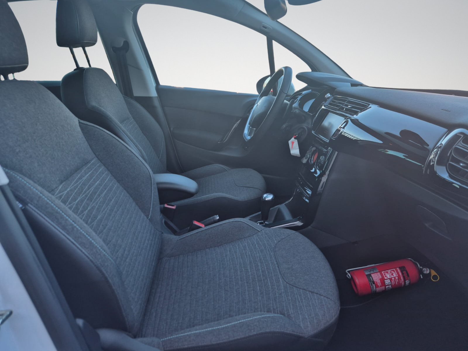 Citroen C3 1.2i Exclusive / Camera / GPS / USB / Garantie 12 Mois