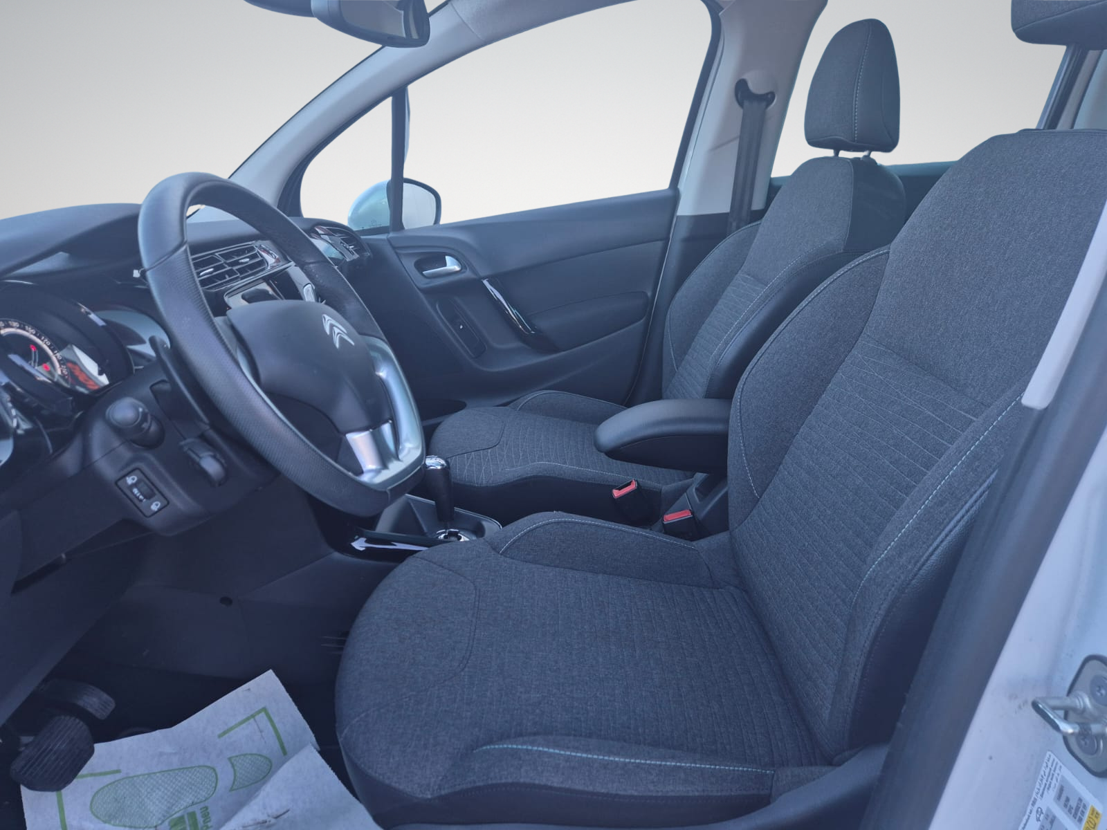 Citroen C3 1.2i Exclusive / Camera / GPS / USB / Garantie 12 Mois