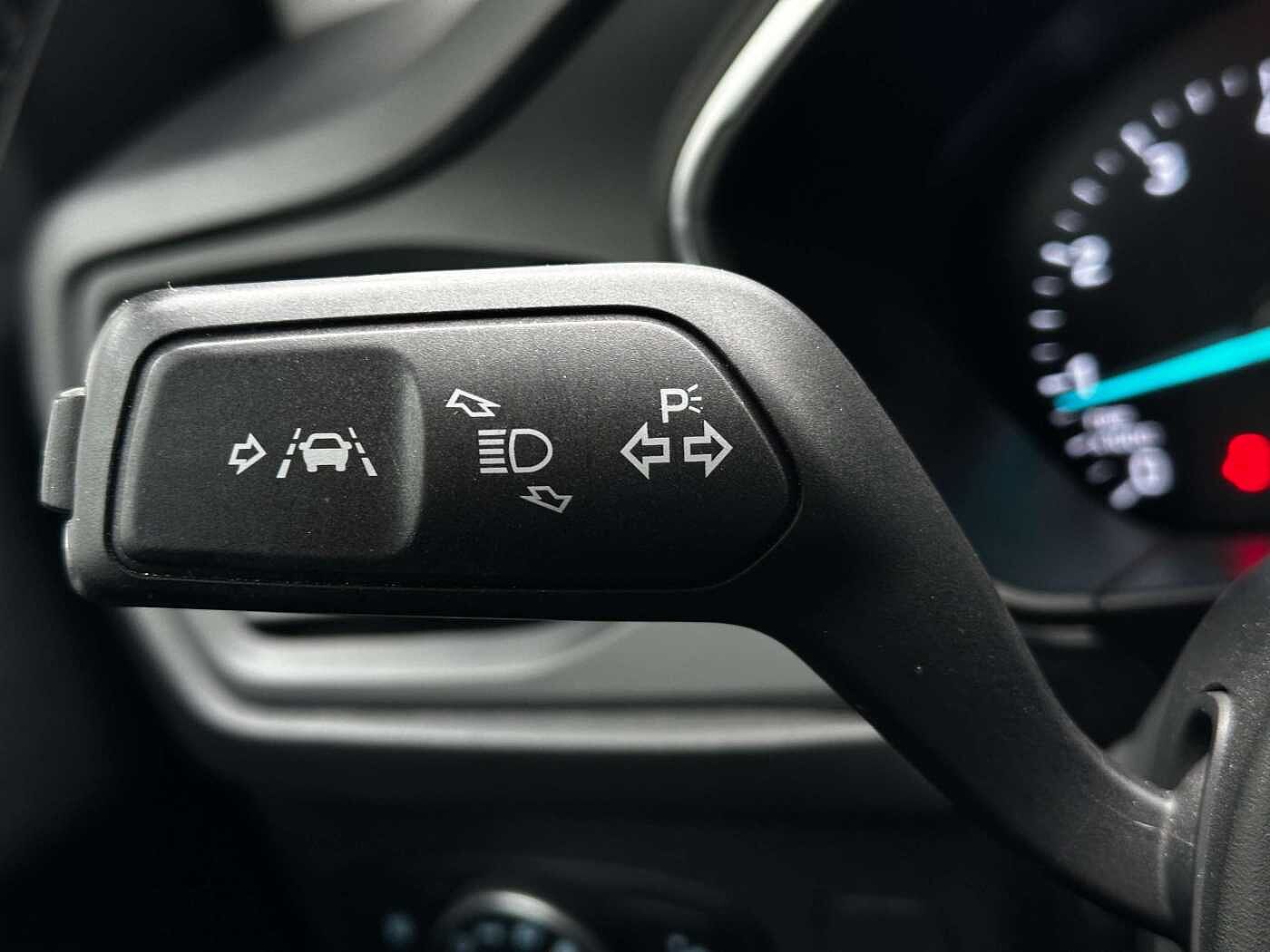 Ford Focus Active 1.0 EcoBoost Business FULL LED/GPS/CRUISE/SENSOR/CARPLAY