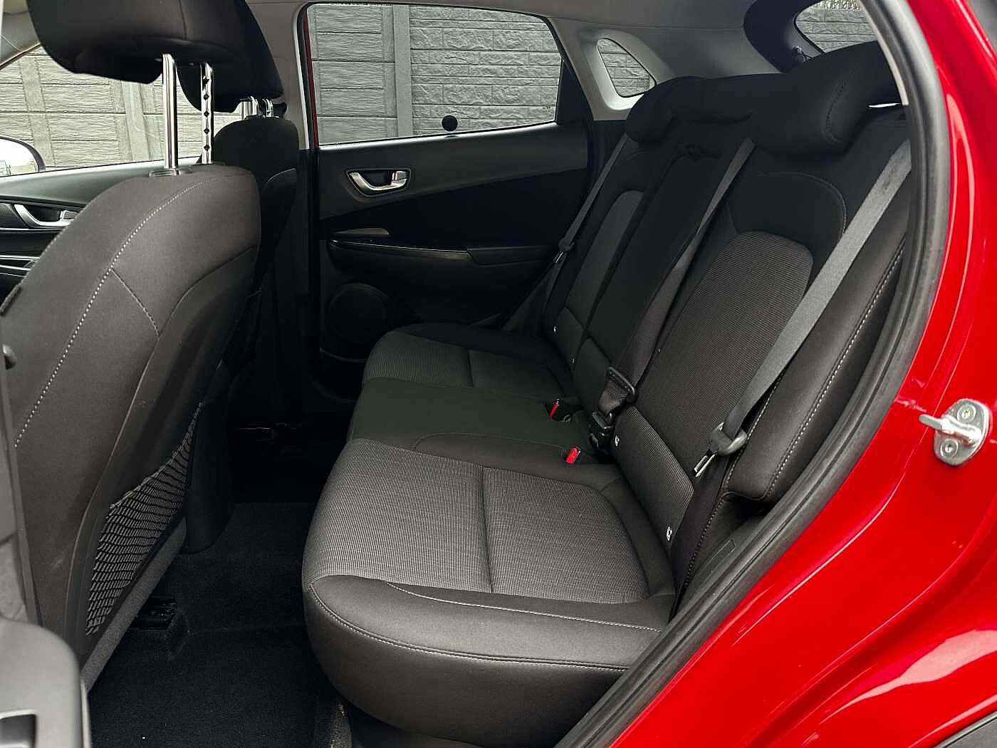 Hyundai KONA 1.0 T-GDi Twist LED/CARPLAY/CAMERA/SENSOR/CLIM/