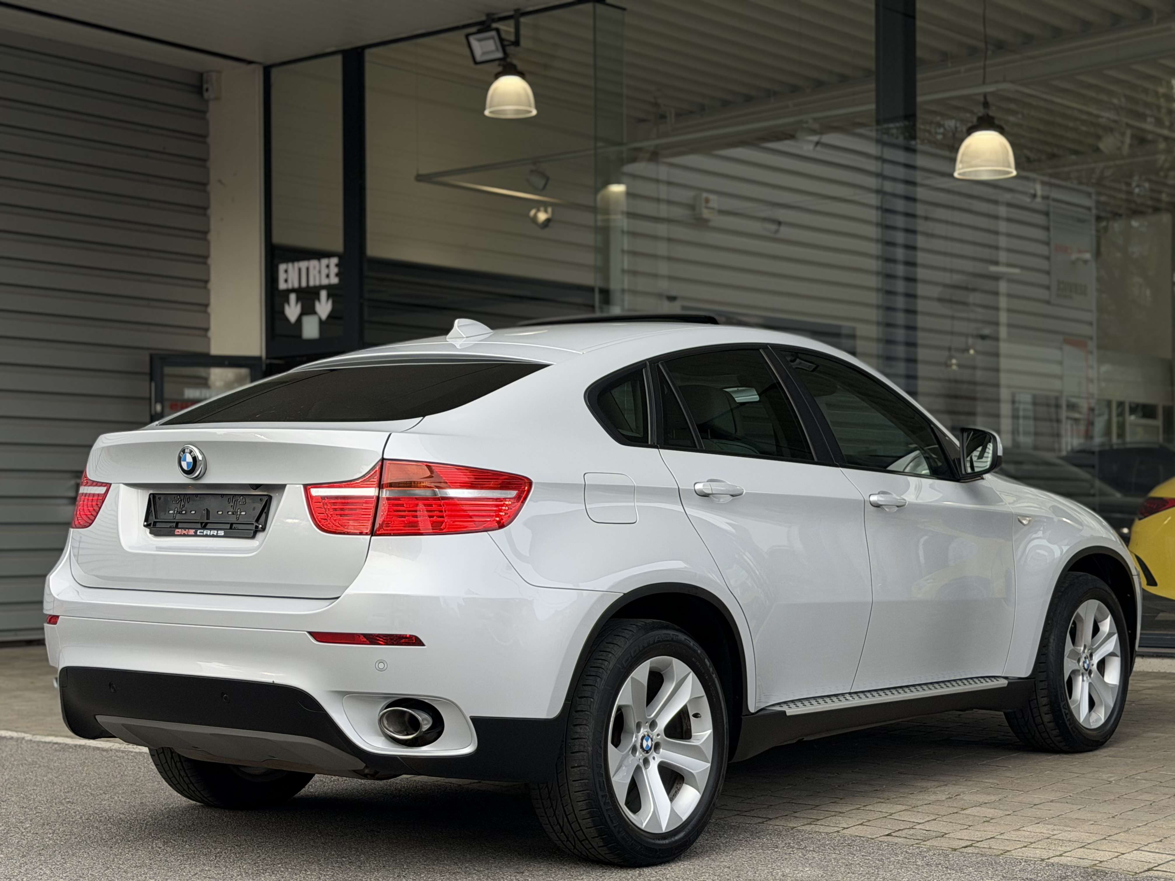 BMW X6 3.0dA 211cv xDrive30d (INDIVIDUAL) TOE-CAMERA-BIXENON-CUIR ELEC-GPS-JA19P-GAR 12MOIS