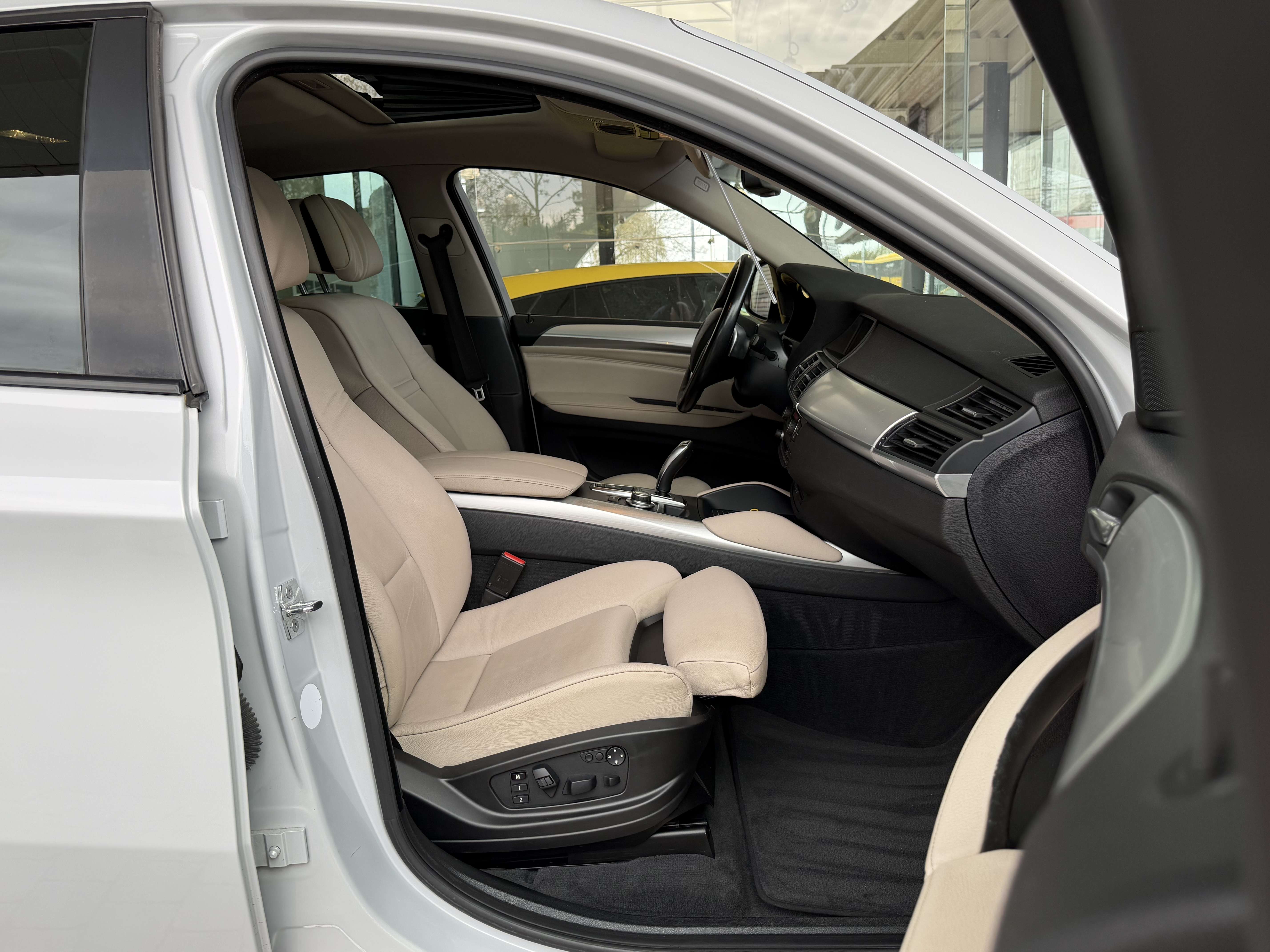 BMW X6 3.0dA 211cv xDrive30d (INDIVIDUAL) TOE-CAMERA-BIXENON-CUIR ELEC-GPS-JA19P-GAR 12MOIS