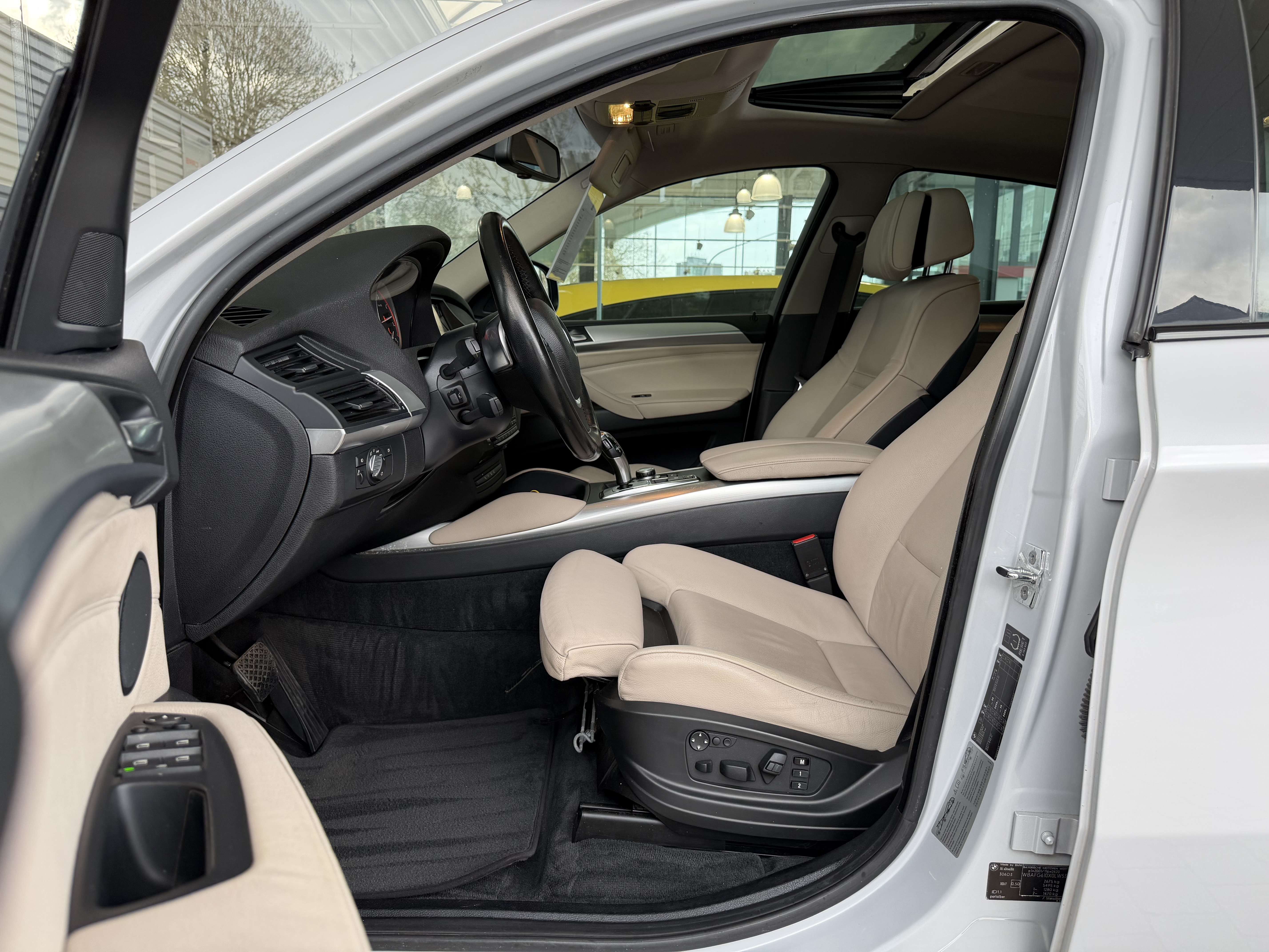 BMW X6 3.0dA 211cv xDrive30d (INDIVIDUAL) TOE-CAMERA-BIXENON-CUIR ELEC-GPS-JA19P-GAR 12MOIS