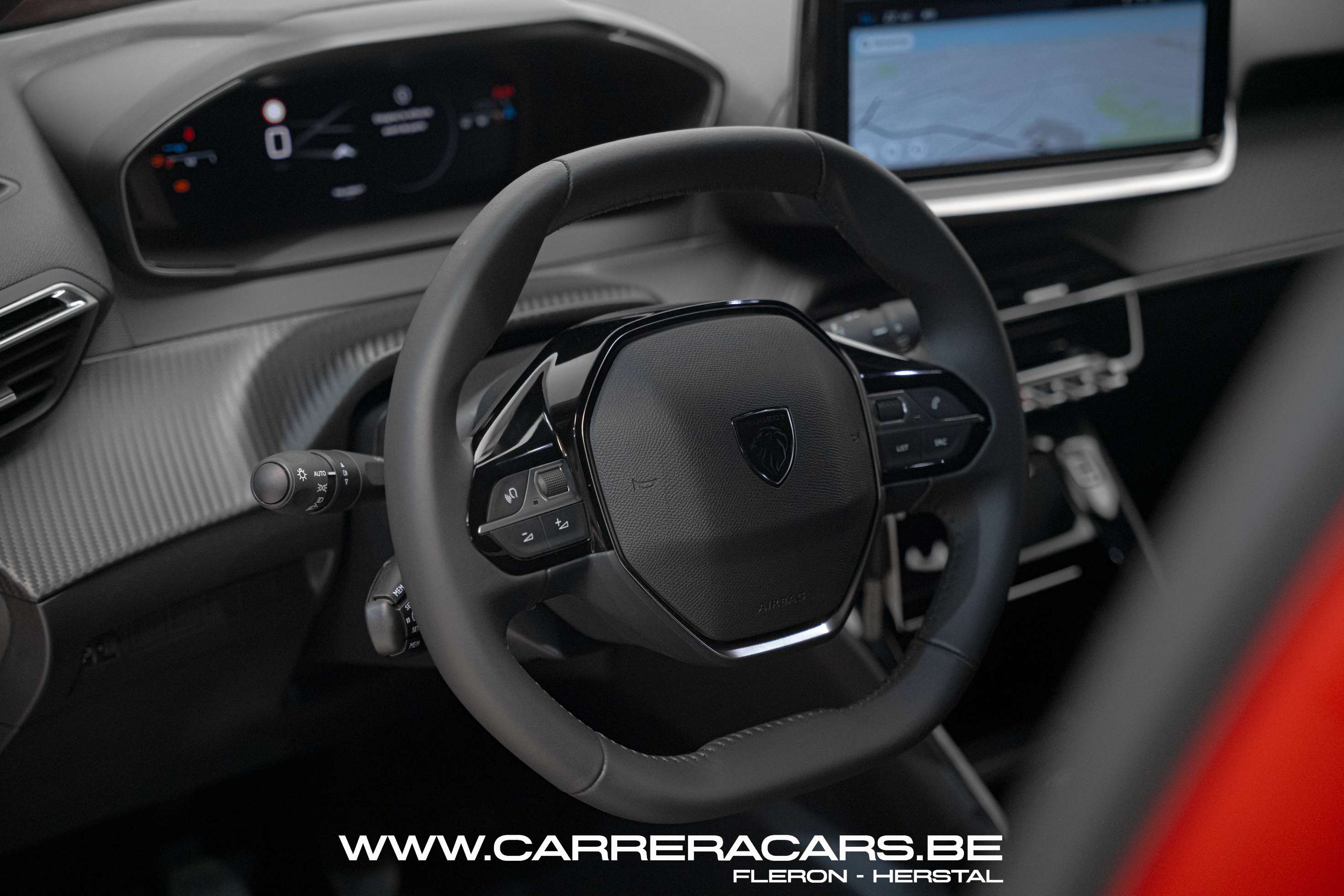 Peugeot 2008 12i Allure*|NEW*CAMERA 360*NAVI*CRUISE*LANE*LED*|