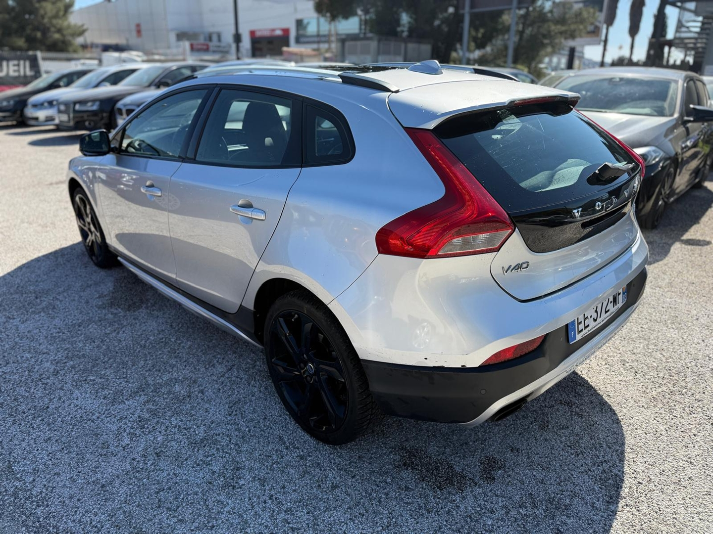 Volvo V40 CROSS COUNTRY D2 115CH START&STOP MOMENTUM BUSINESS