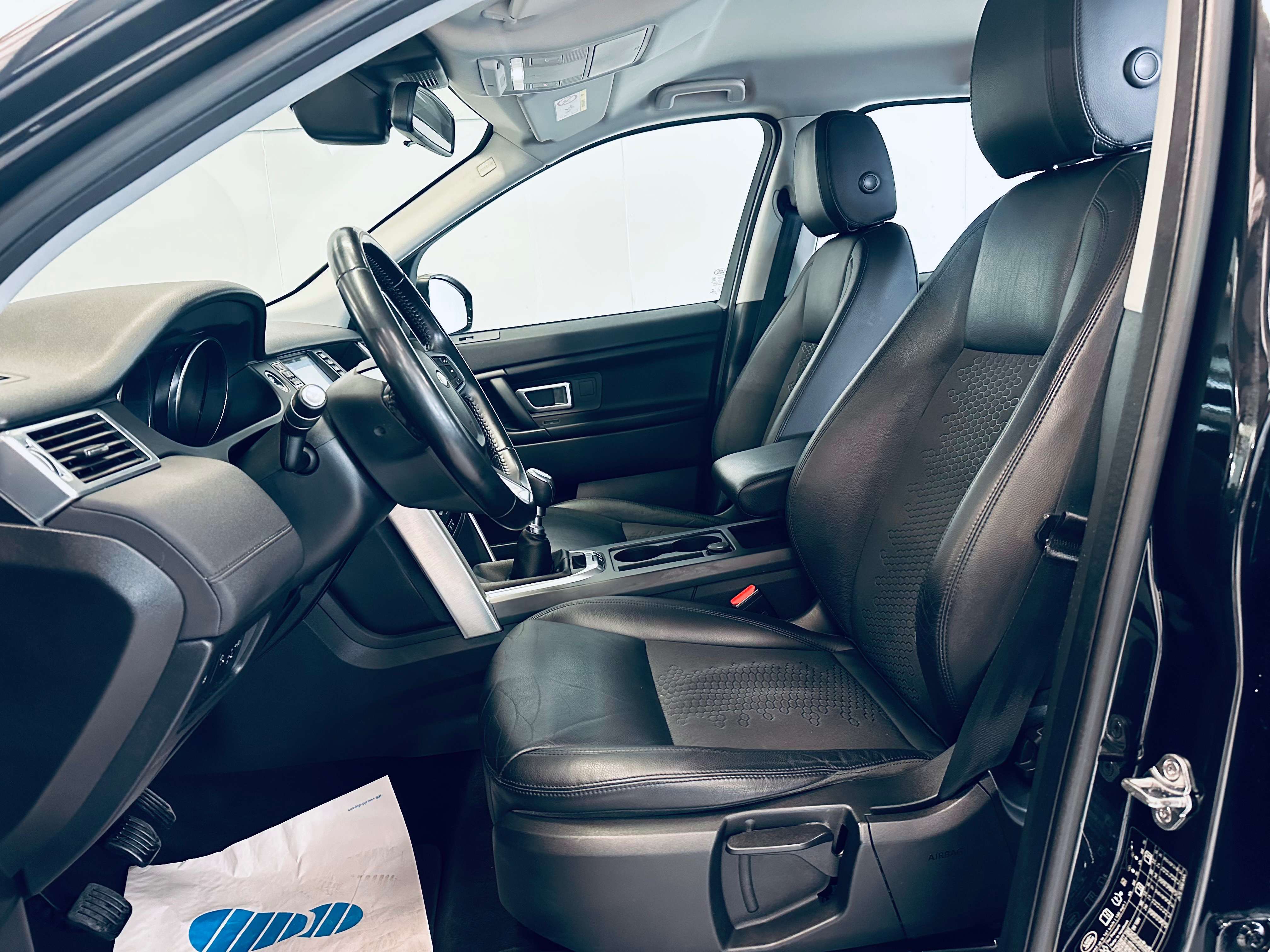 Land Rover Discovery Sport 2.0 PDC NAVI CLIM BIZONE BLUETOOTH ISOFIX KEY LESS ATTACHE REM