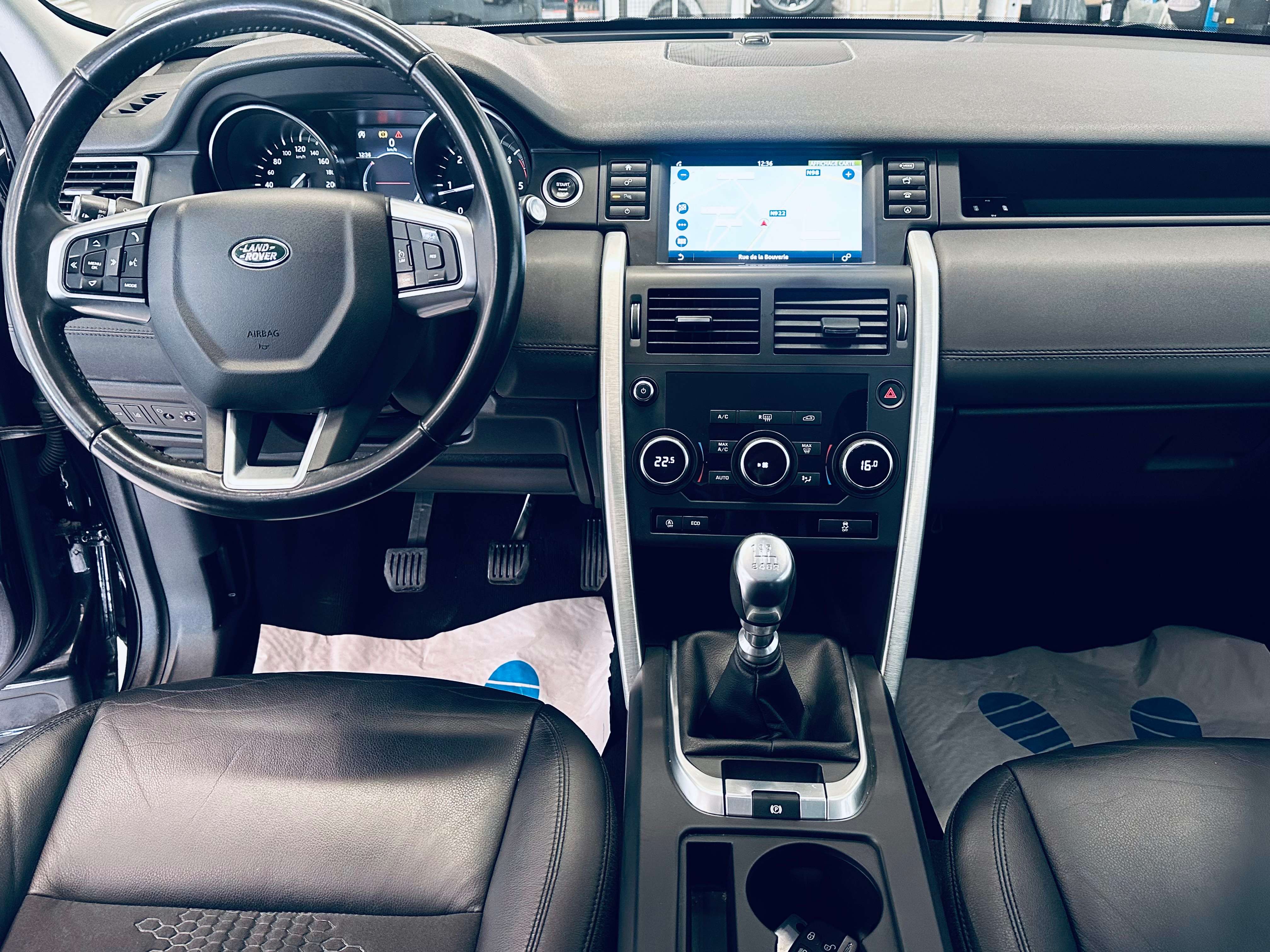 Land Rover Discovery Sport 2.0 PDC NAVI CLIM BIZONE BLUETOOTH ISOFIX KEY LESS ATTACHE REM